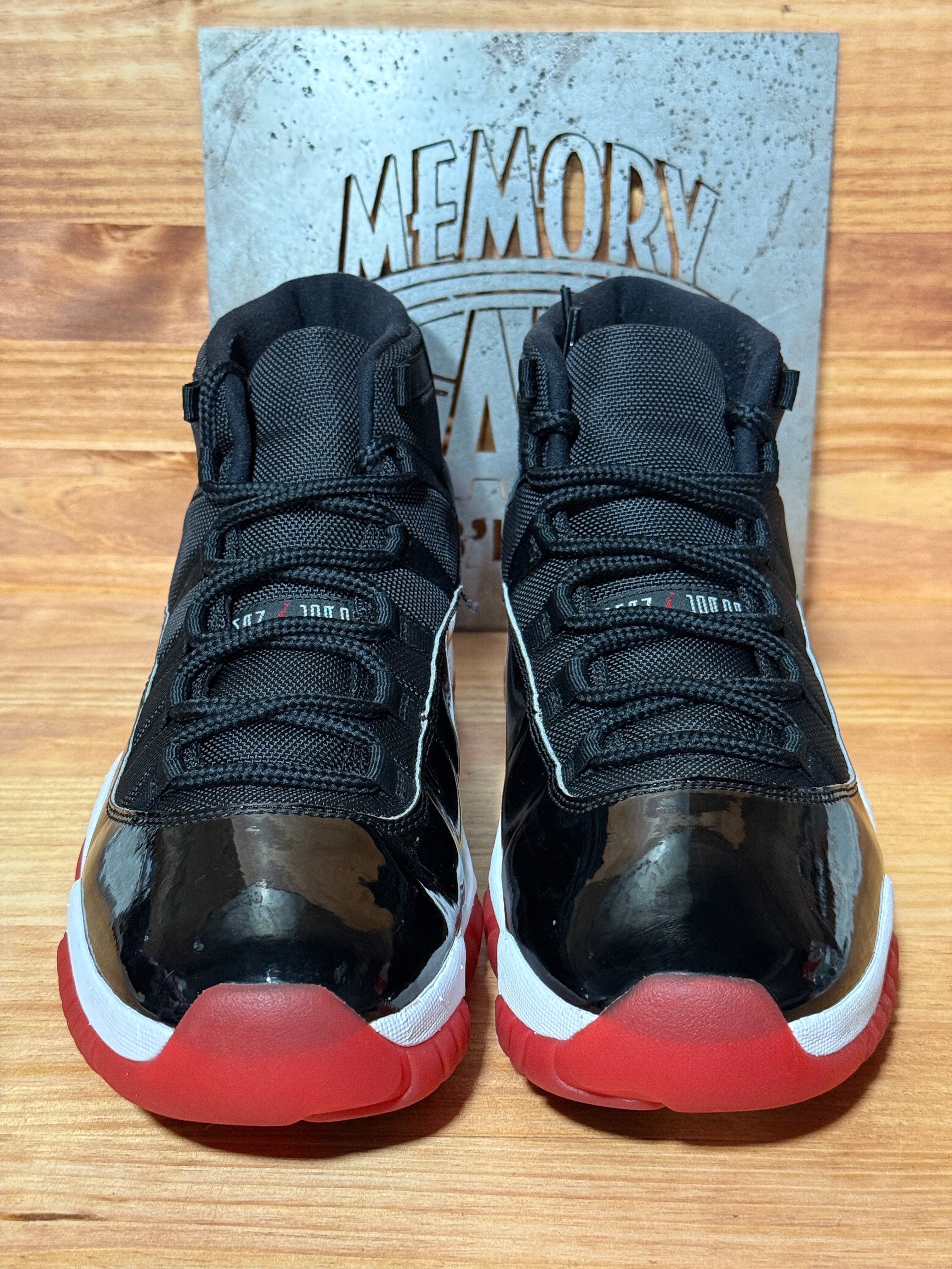 Jordan 11 Retro Playoffs Bred (2019)