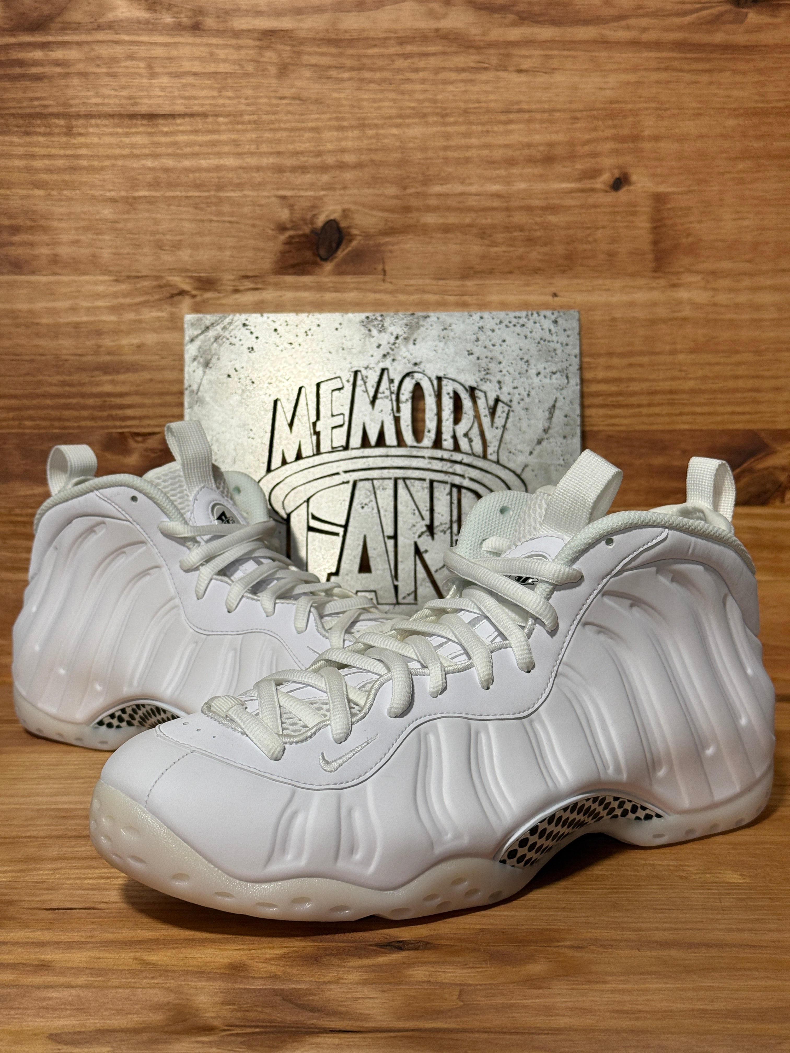 Nike Air Foamposite One Triple White