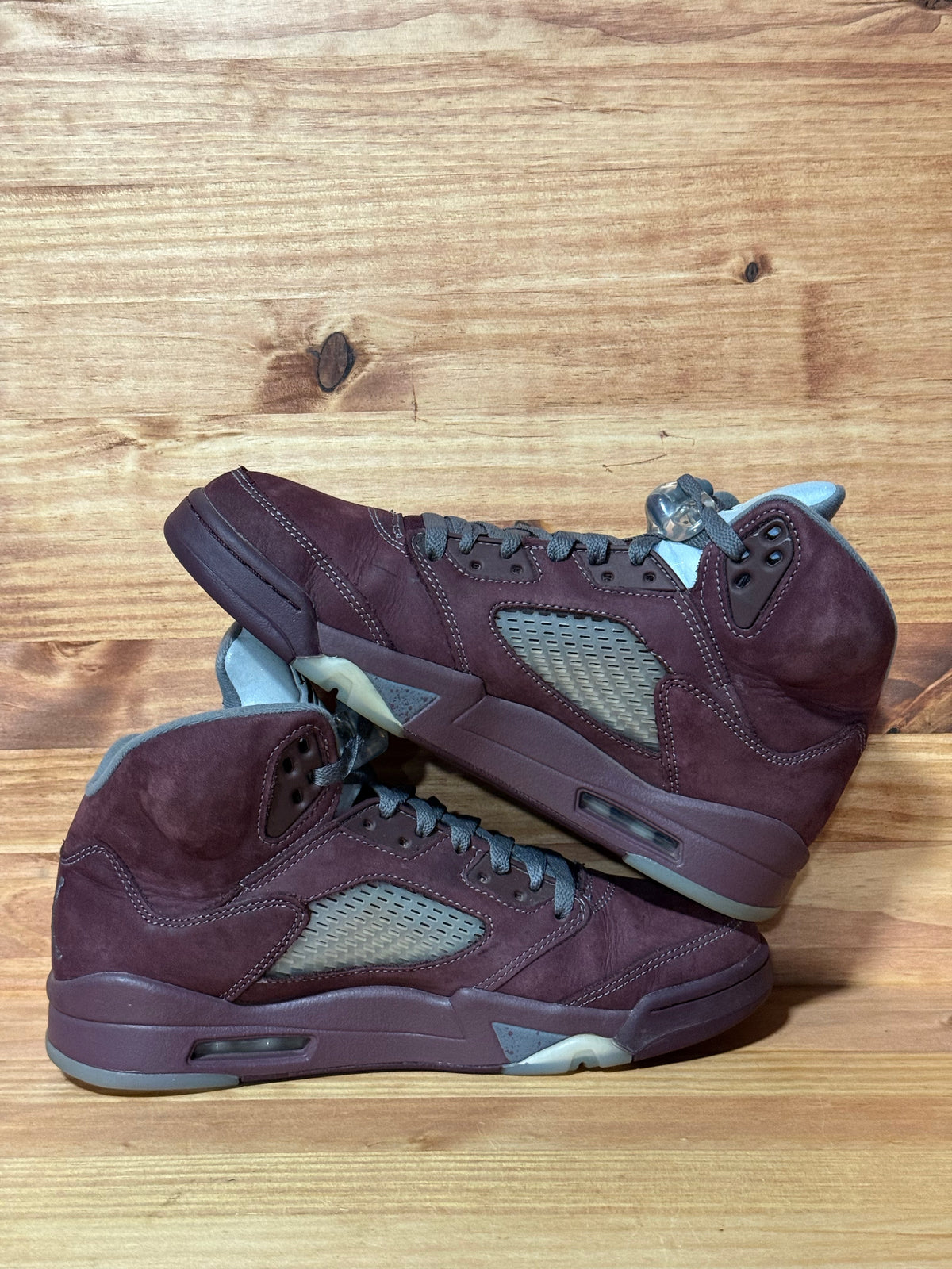 Jordan 5 Retro Burgundy (2023)
