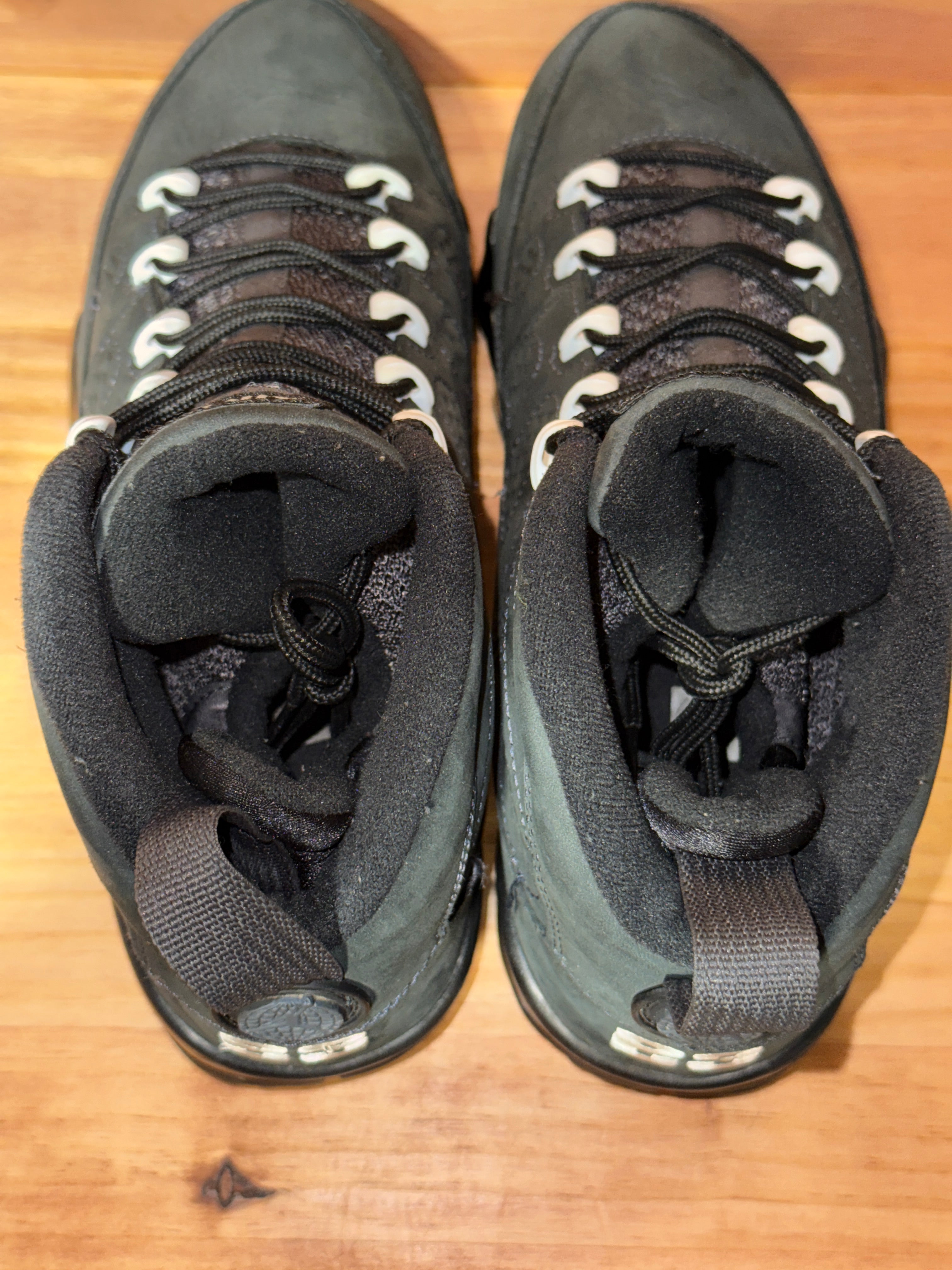 Jordan 9 Retro Anthracite