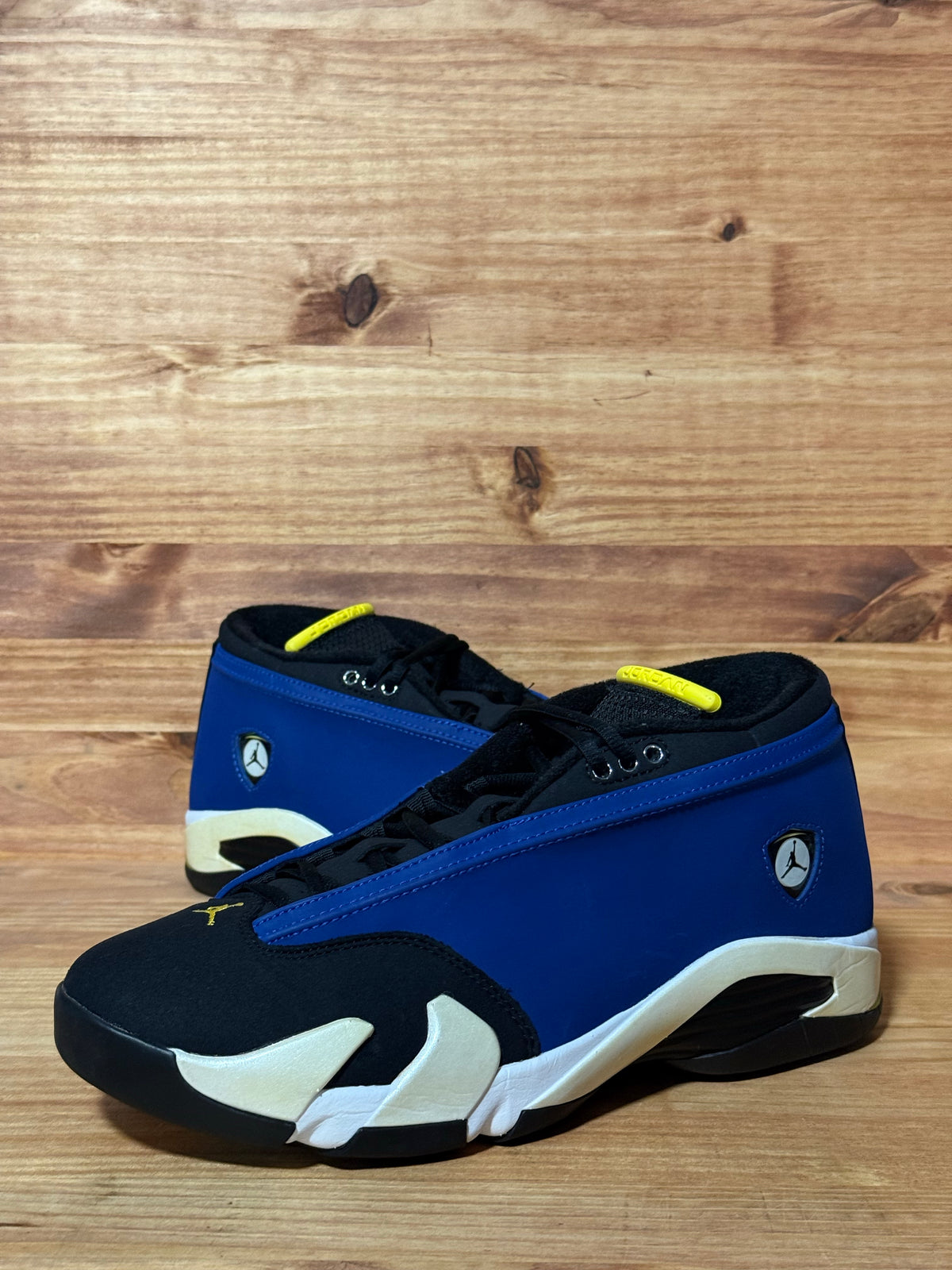 Jordan 14 Retro Low Laney (2015)