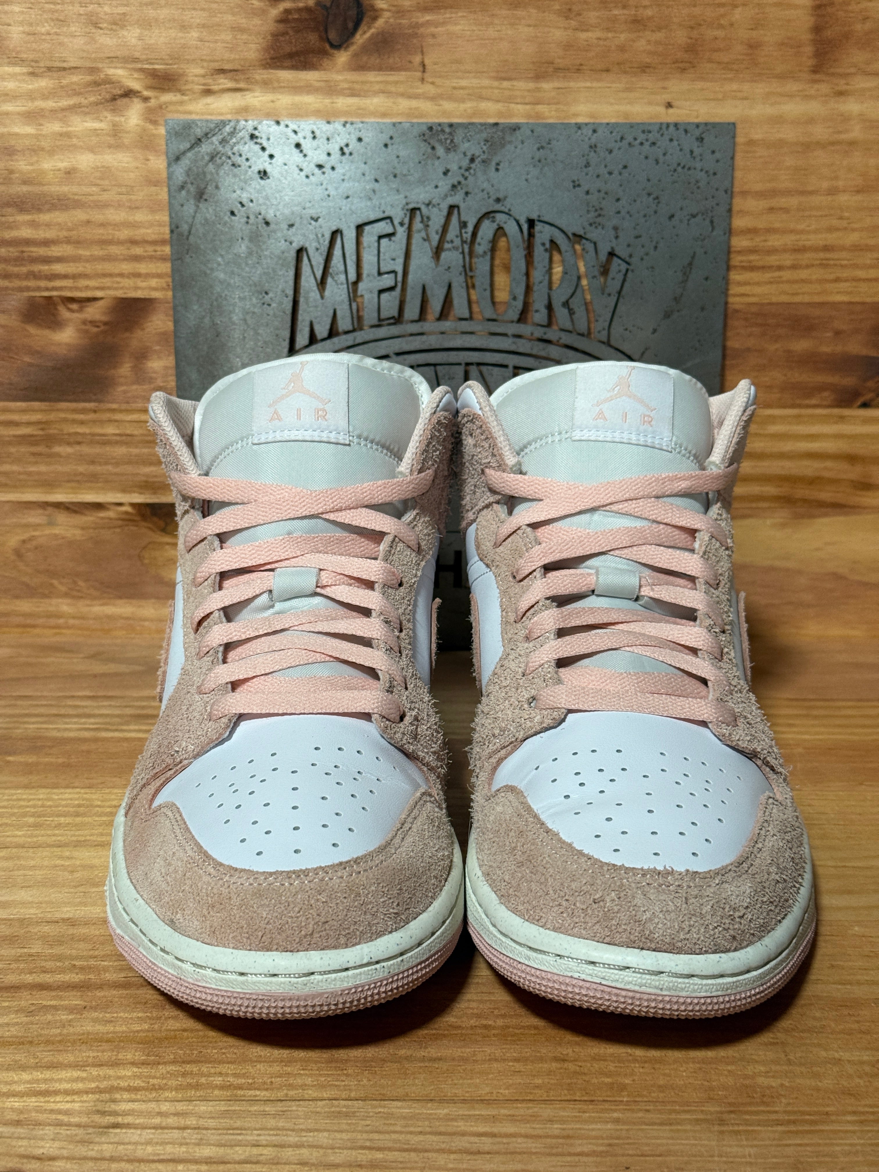 Jordan 1 Mid SE Legend Pink