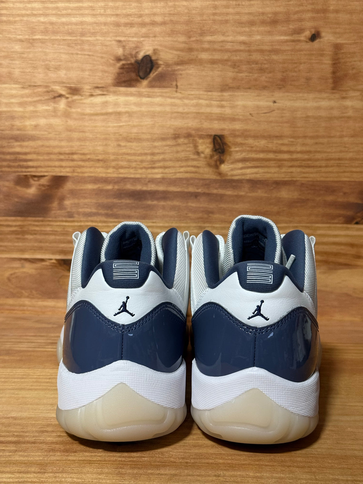 Jordan 11 Retro Low Diffused Blue