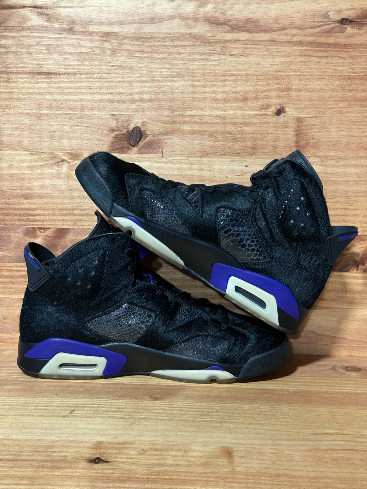 Jordan 6 Retro Social Status