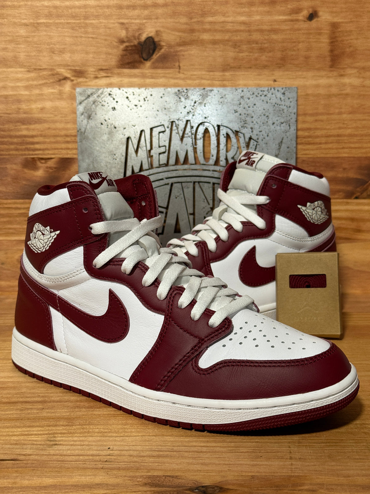 Jordan 1 Retro High OG Artisanal Team Red