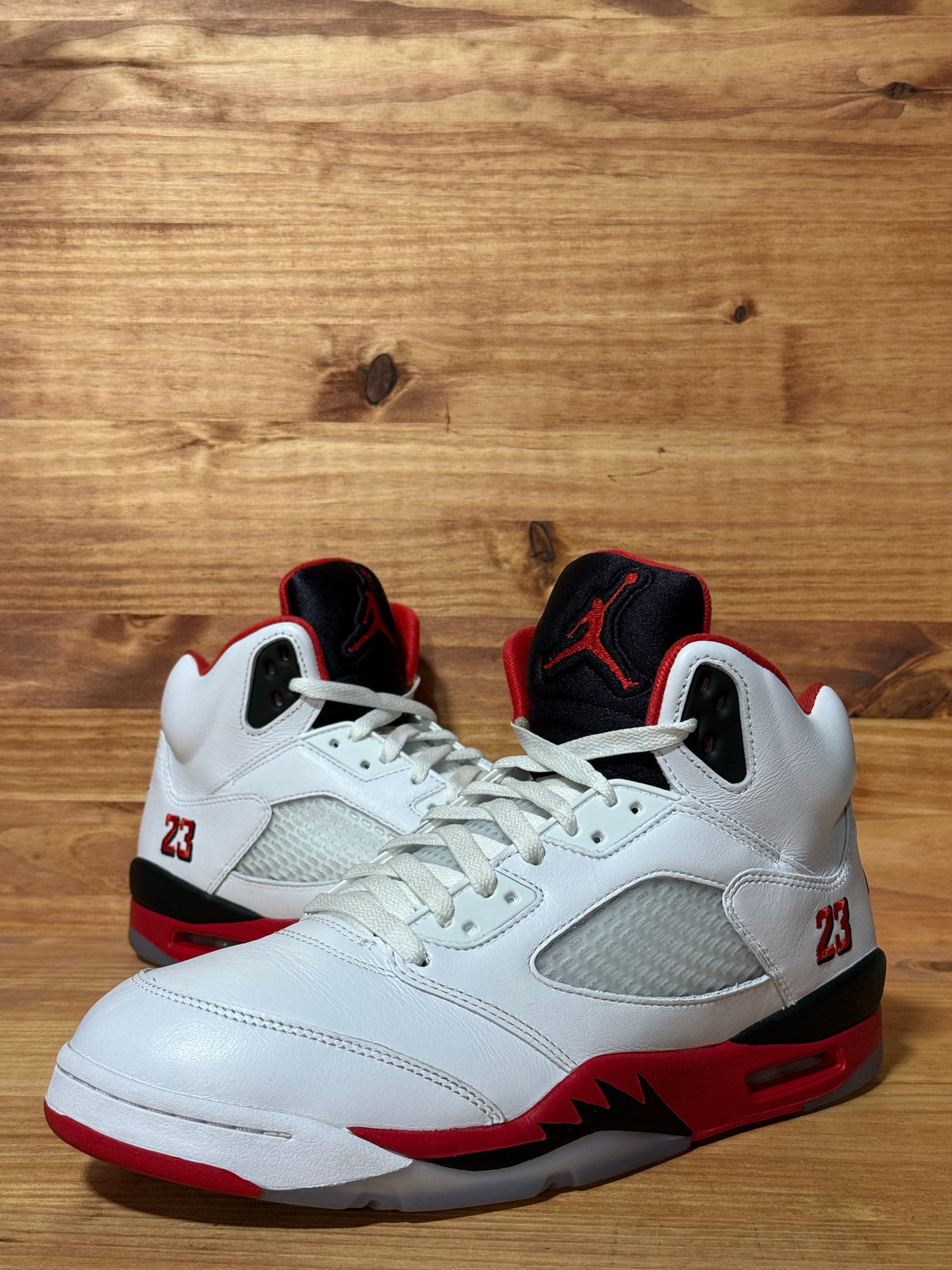 Jordan 5 Retro Fire Red Black Tongue (2025)