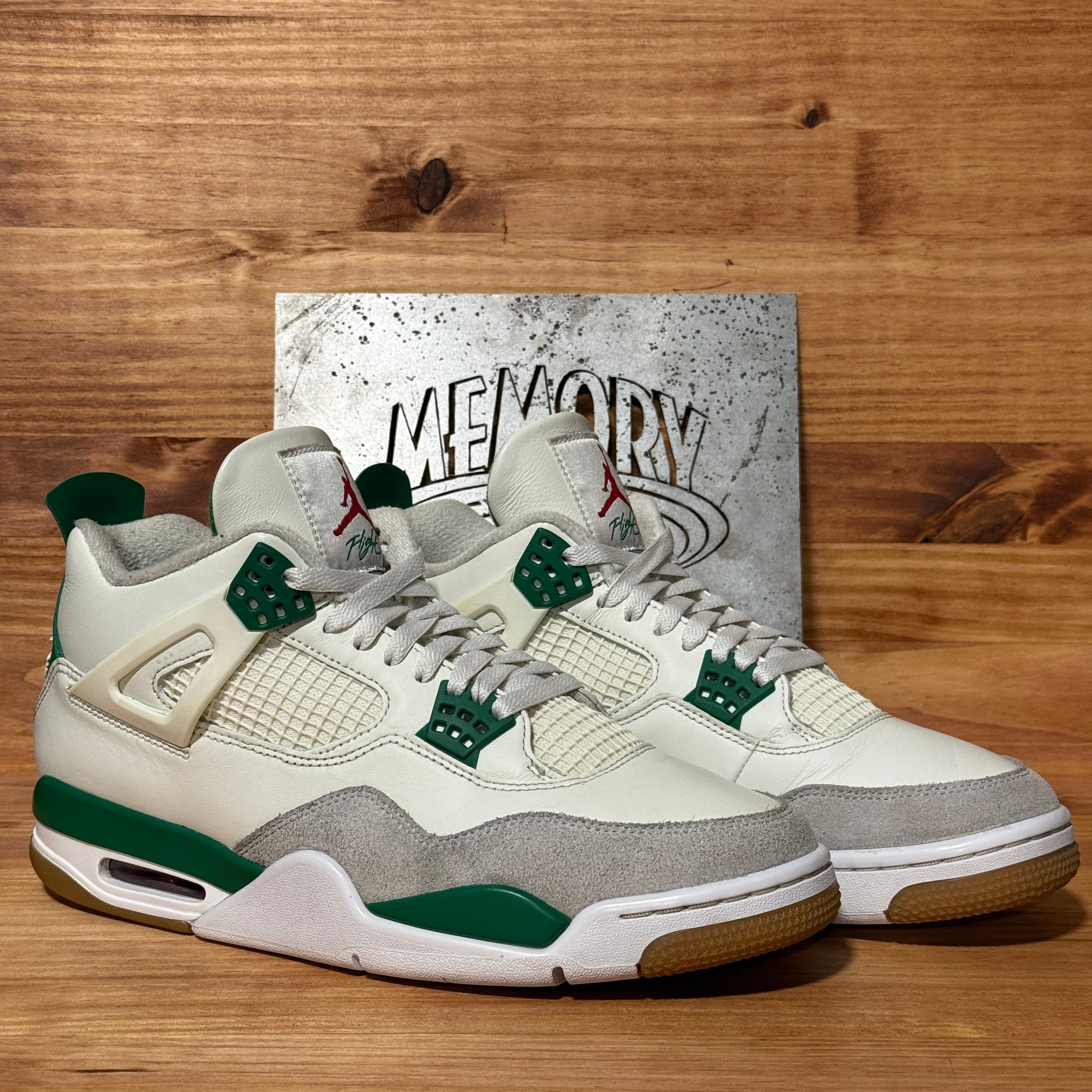 Jordan 4 Retro SB Pine Green