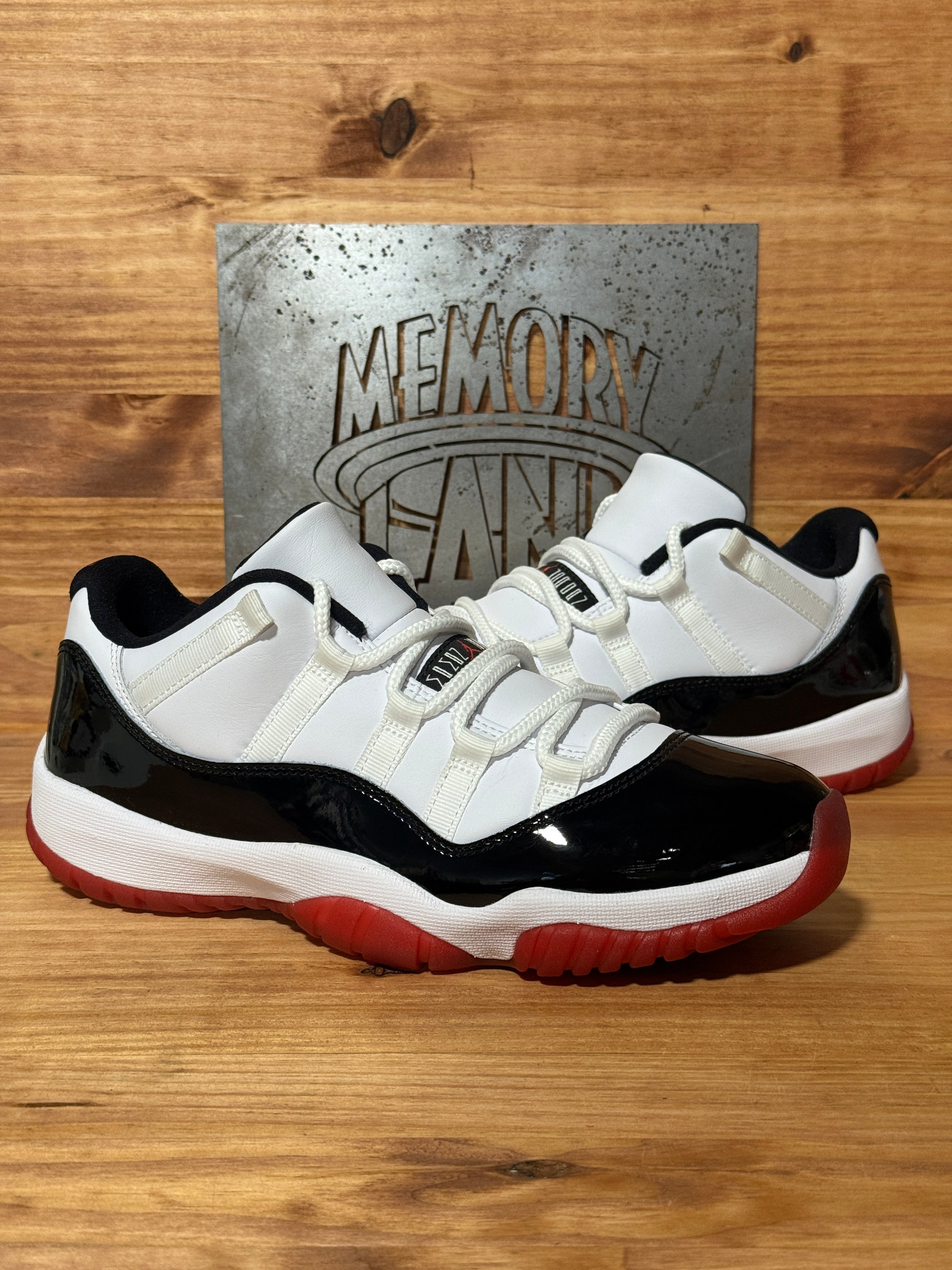 Jordan 11 Retro Low Concord Bred