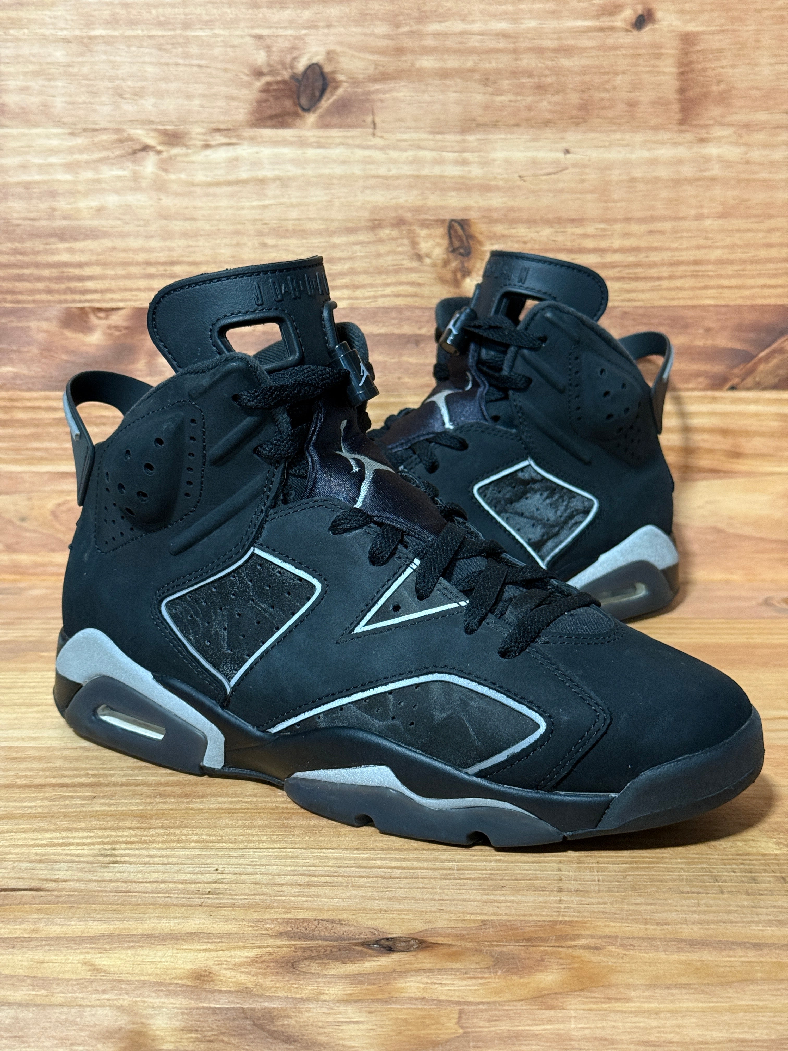 Jordan 6 Retro Cap and Gown