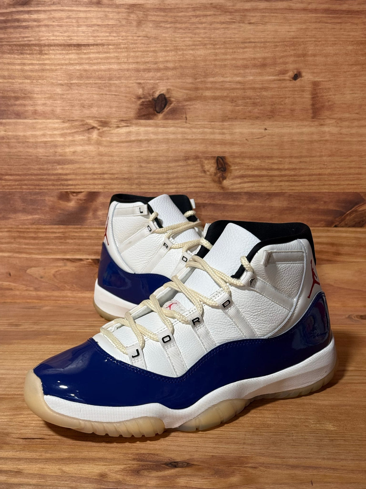 Jordan 11 Retro Rare Air - Size 11