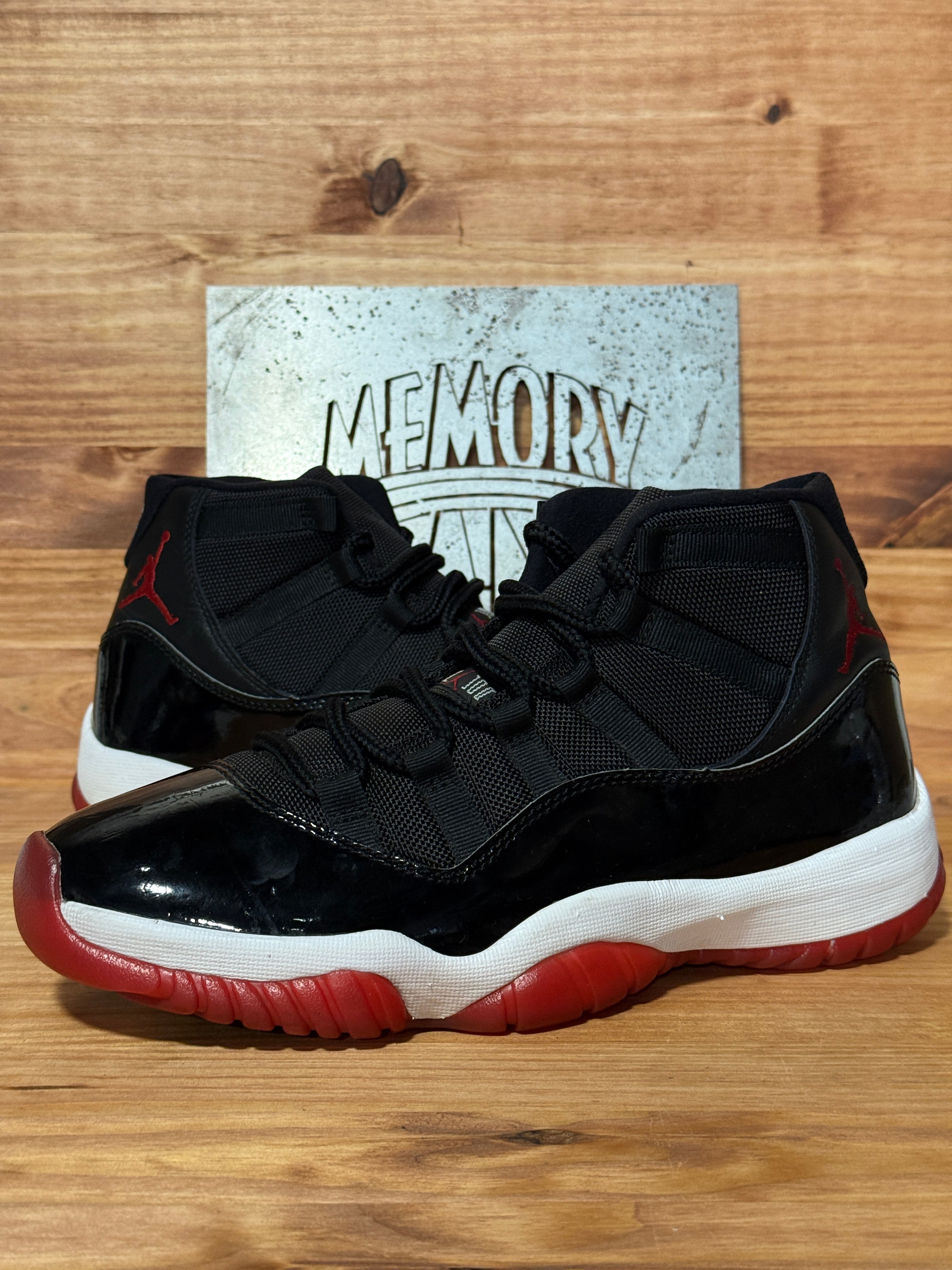 Jordan 11 Retro Playoffs Bred (2019)