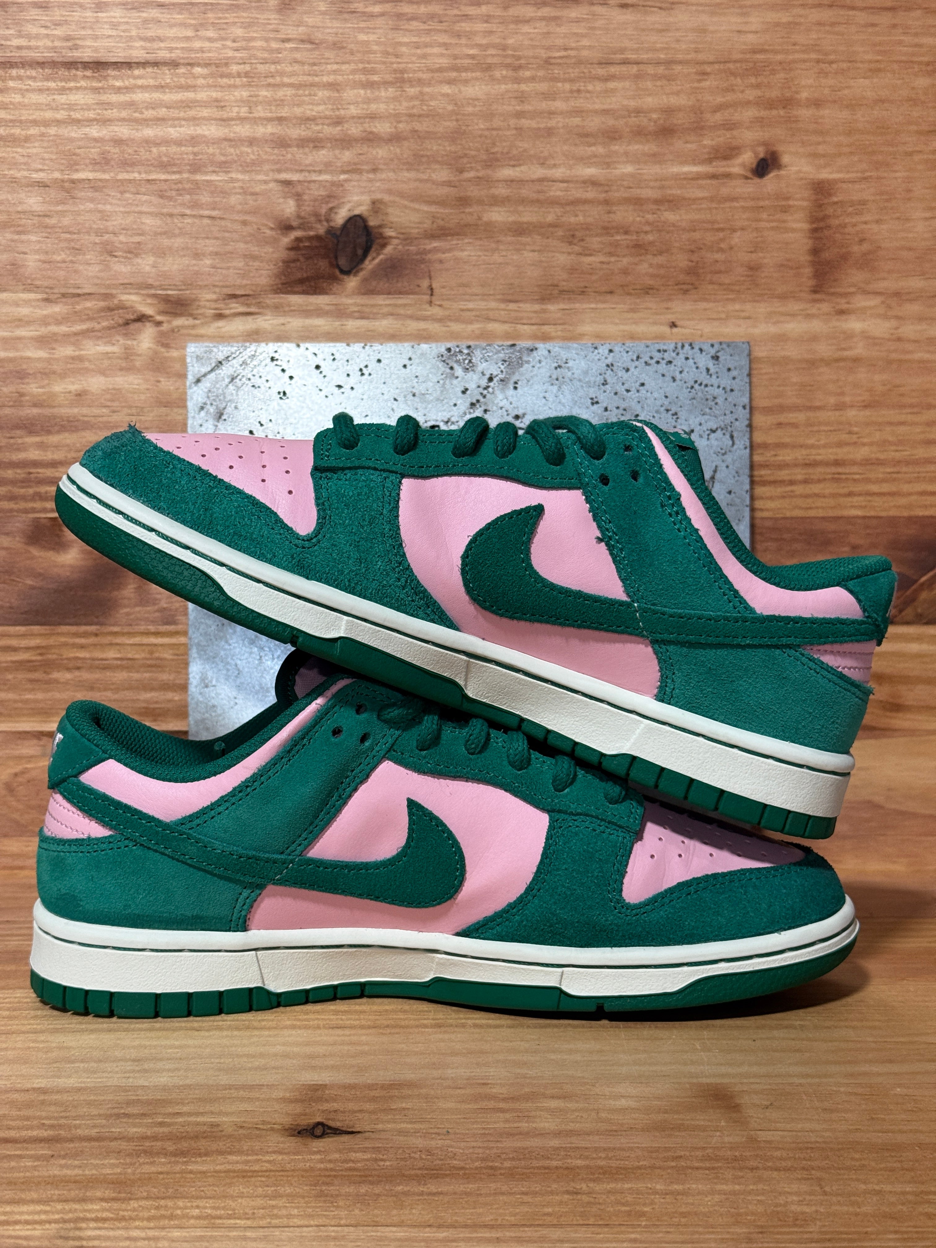 Nike Dunk Low Retro SE Medium Soft Pink Malachite