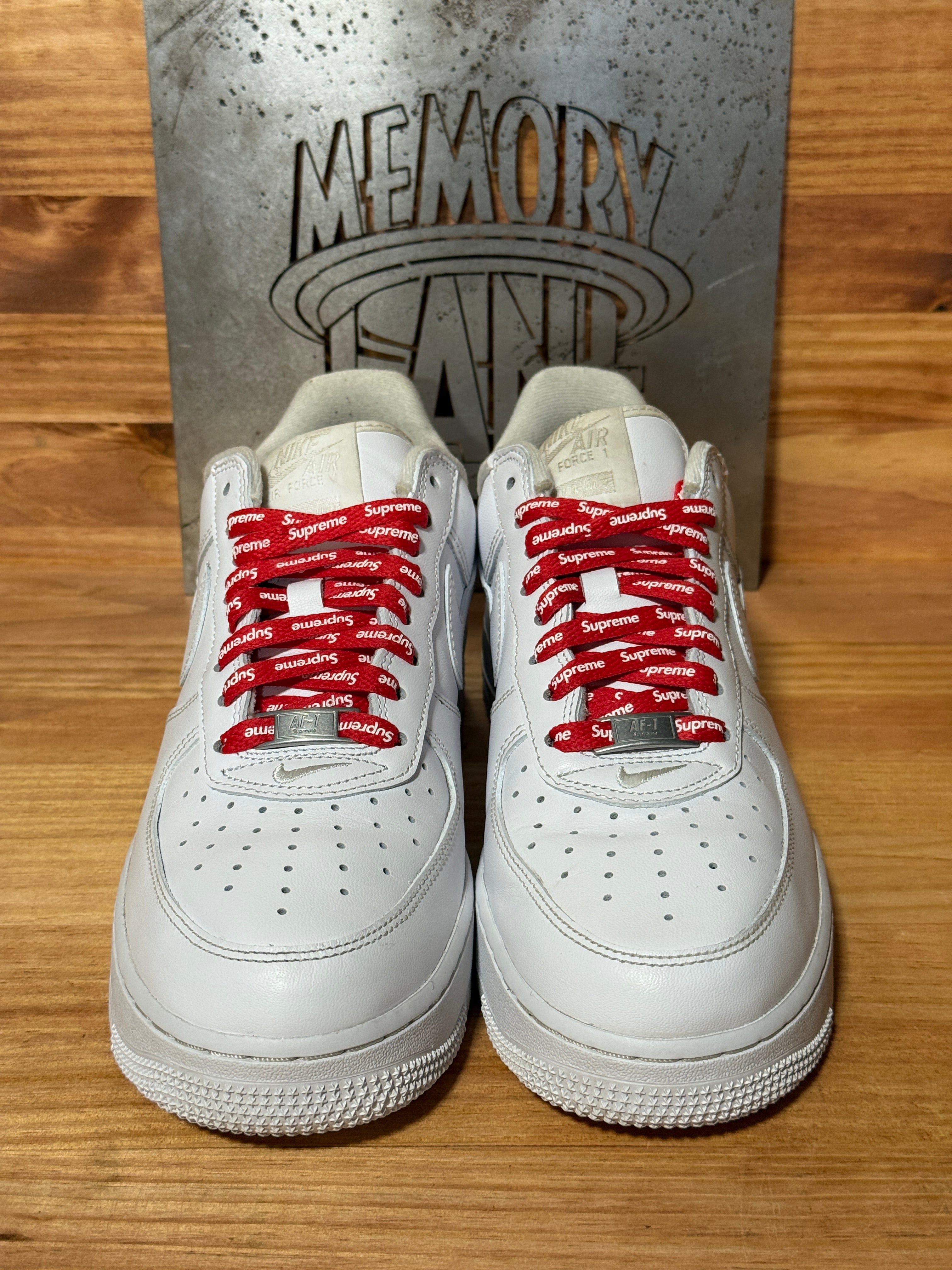Nike Air Force 1 Low Supreme White