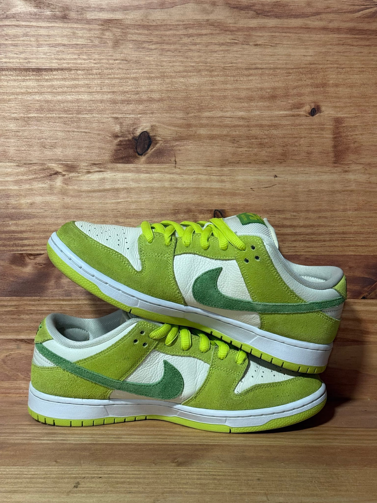 Nike SB Dunk Low Green Apple - Size 9.5