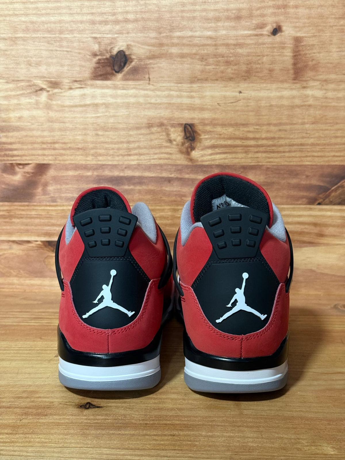 Jordan 4 Retro Toro Bravo (2026) - Size 10.5