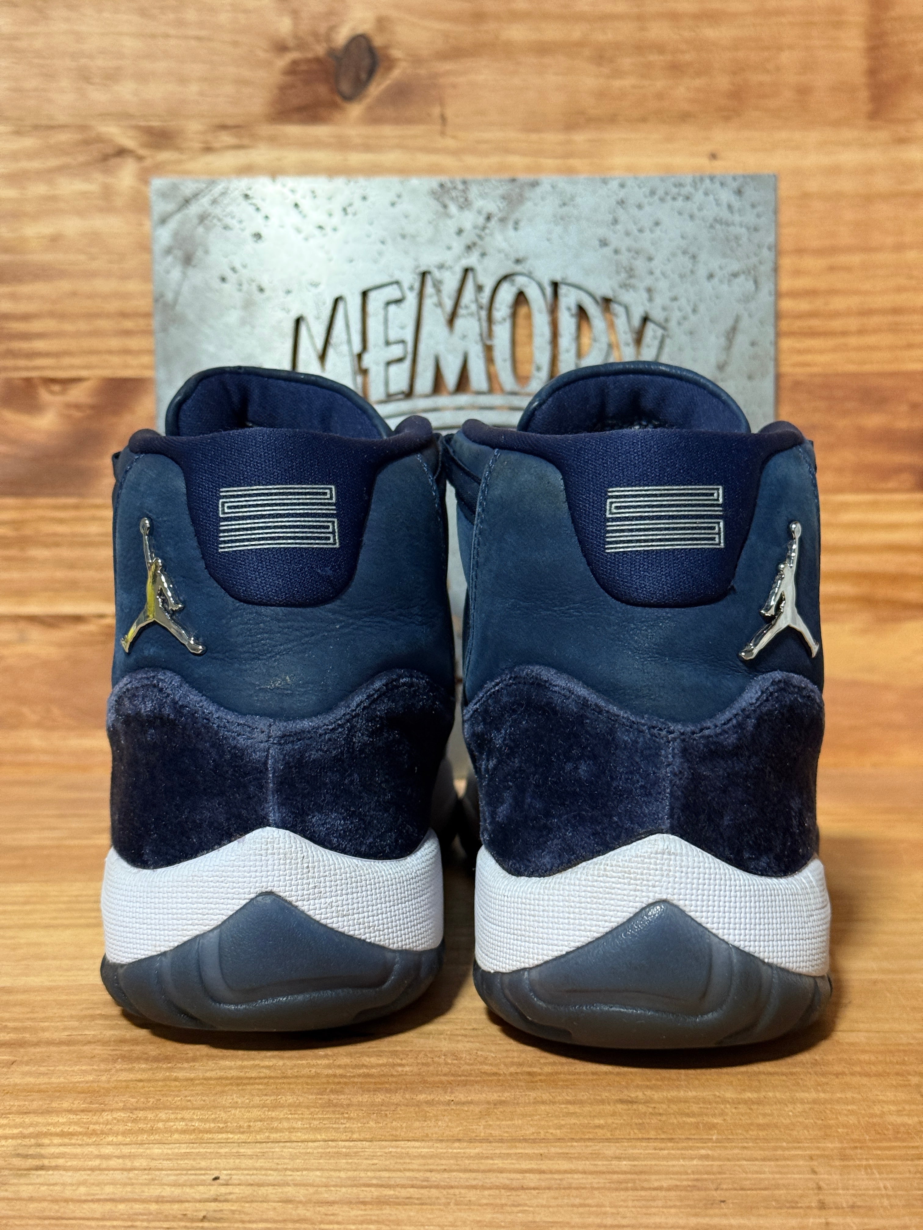 Jordan 11 Retro Midnight Navy (Women's)