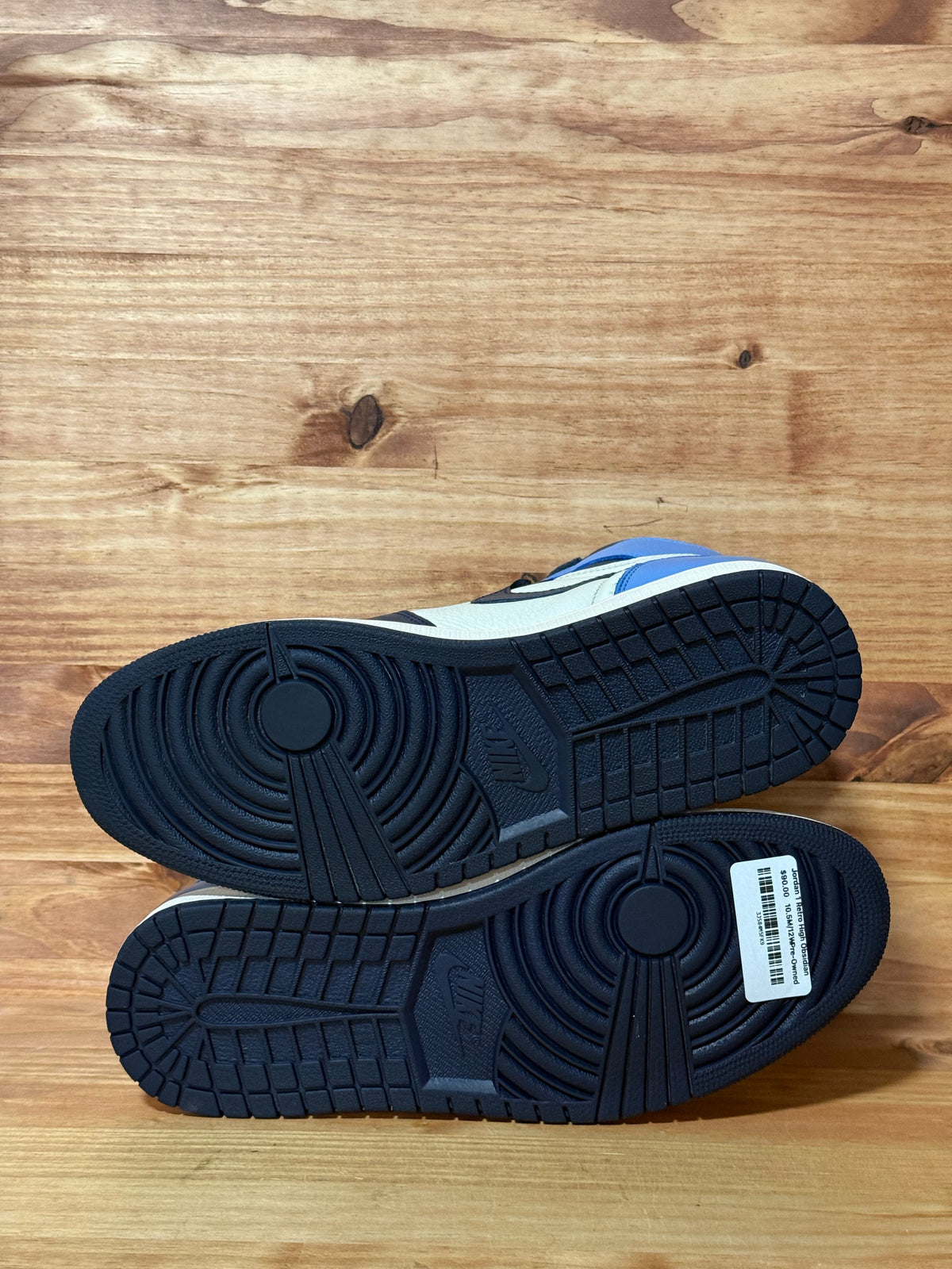 Jordan 1 Retro High Obsidian