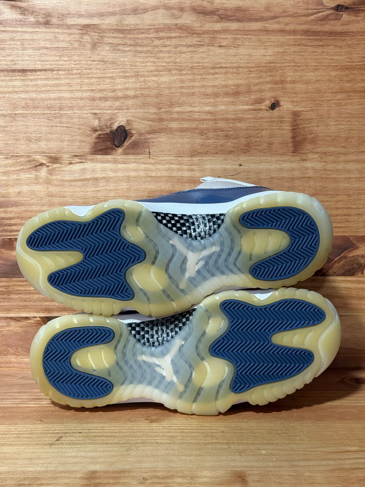 Jordan 11 Retro Low Diffused Blue - Size 10.5