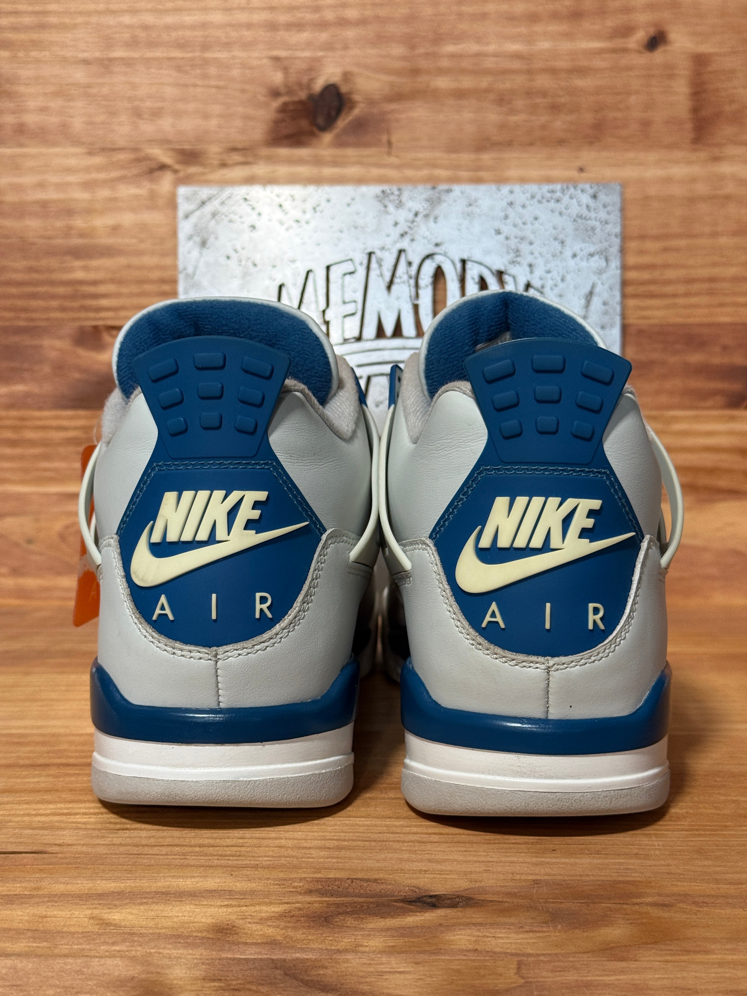 Jordan 4 Retro Military Blue (2024)