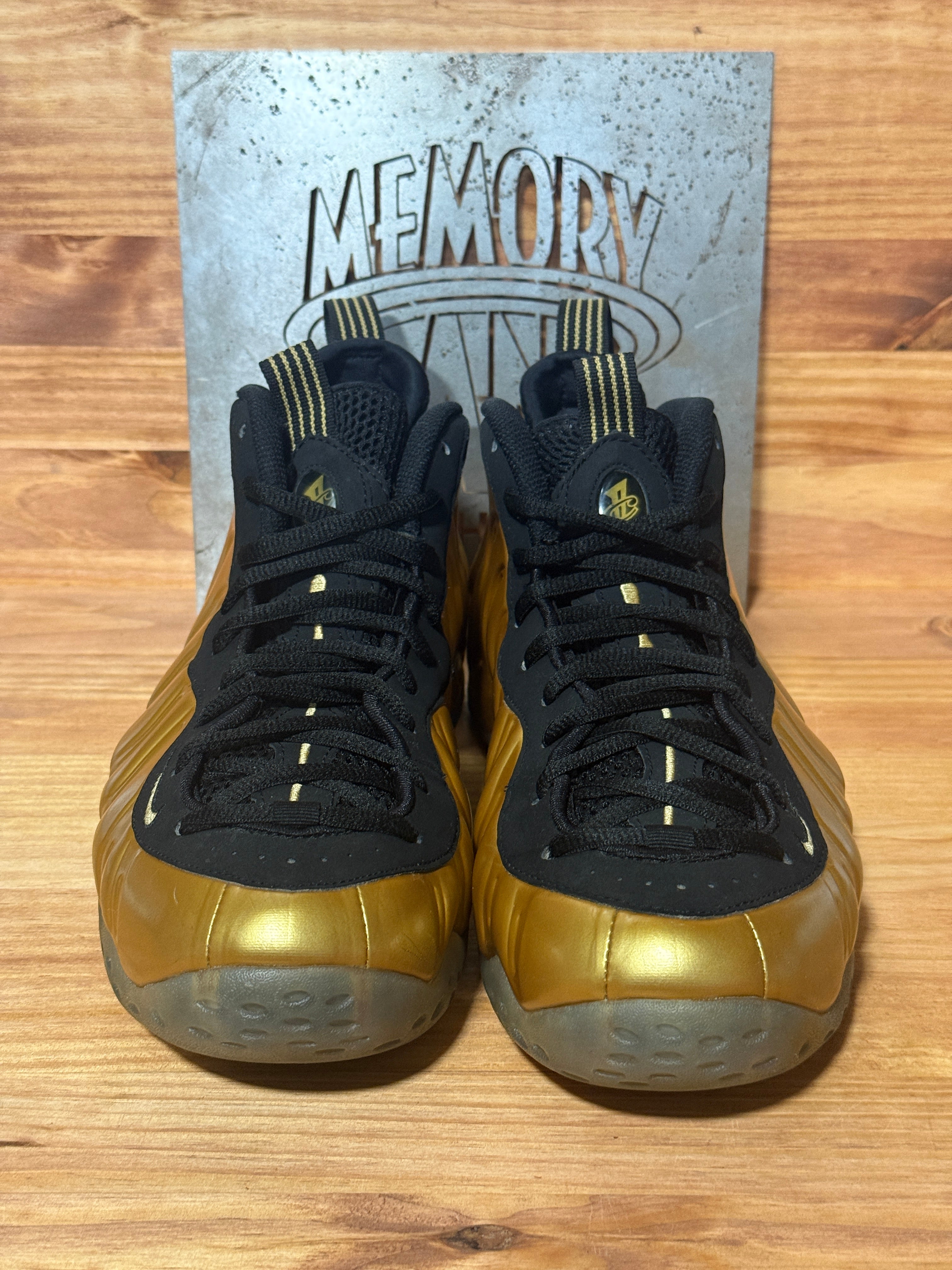 Nike Air Foamposite One Metallic Gold