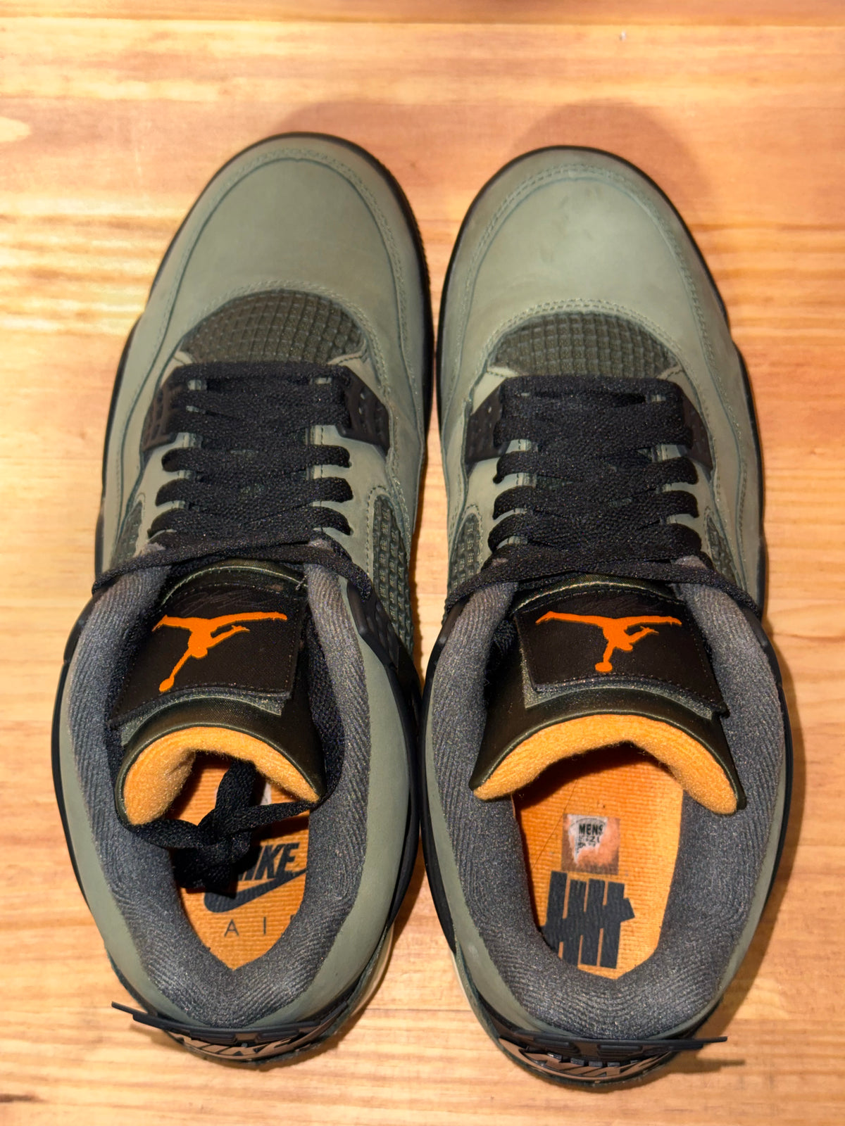 Jordan 4 Retro OG SP Undefeated (2025)