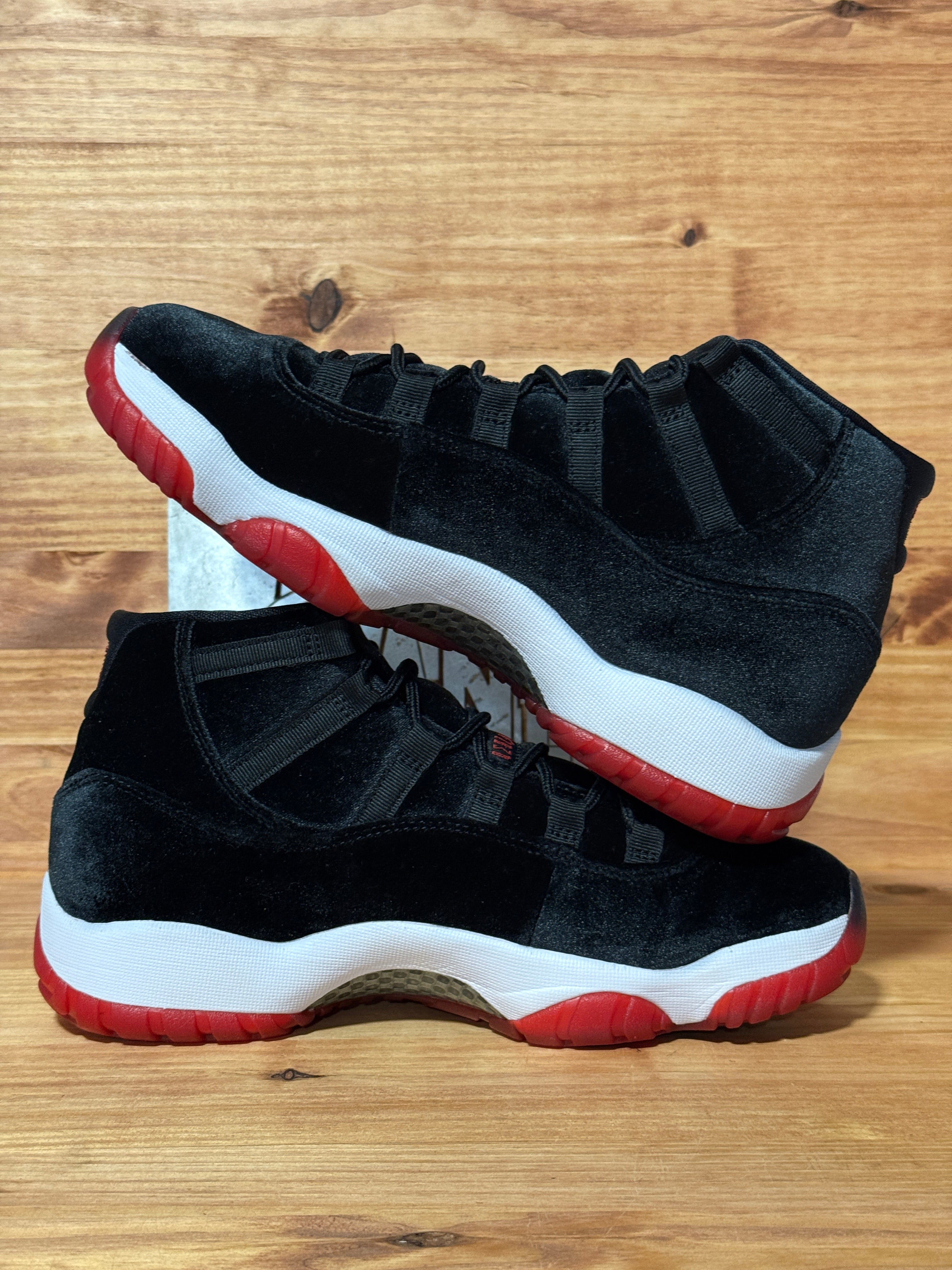 Jordan 11 Retro Bred Velvet (Women's)