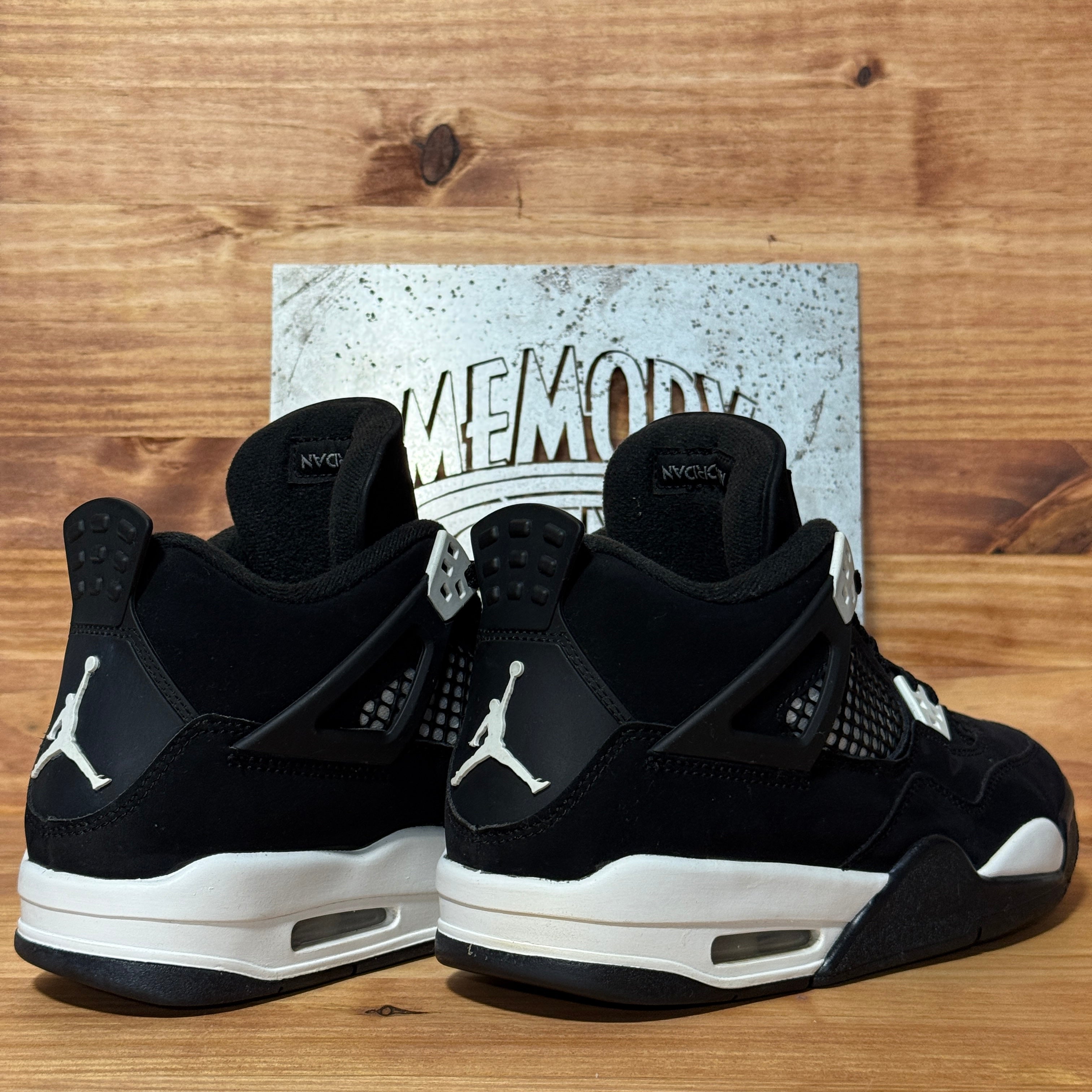 Jordan 4 Retro White Thunder (GS)
