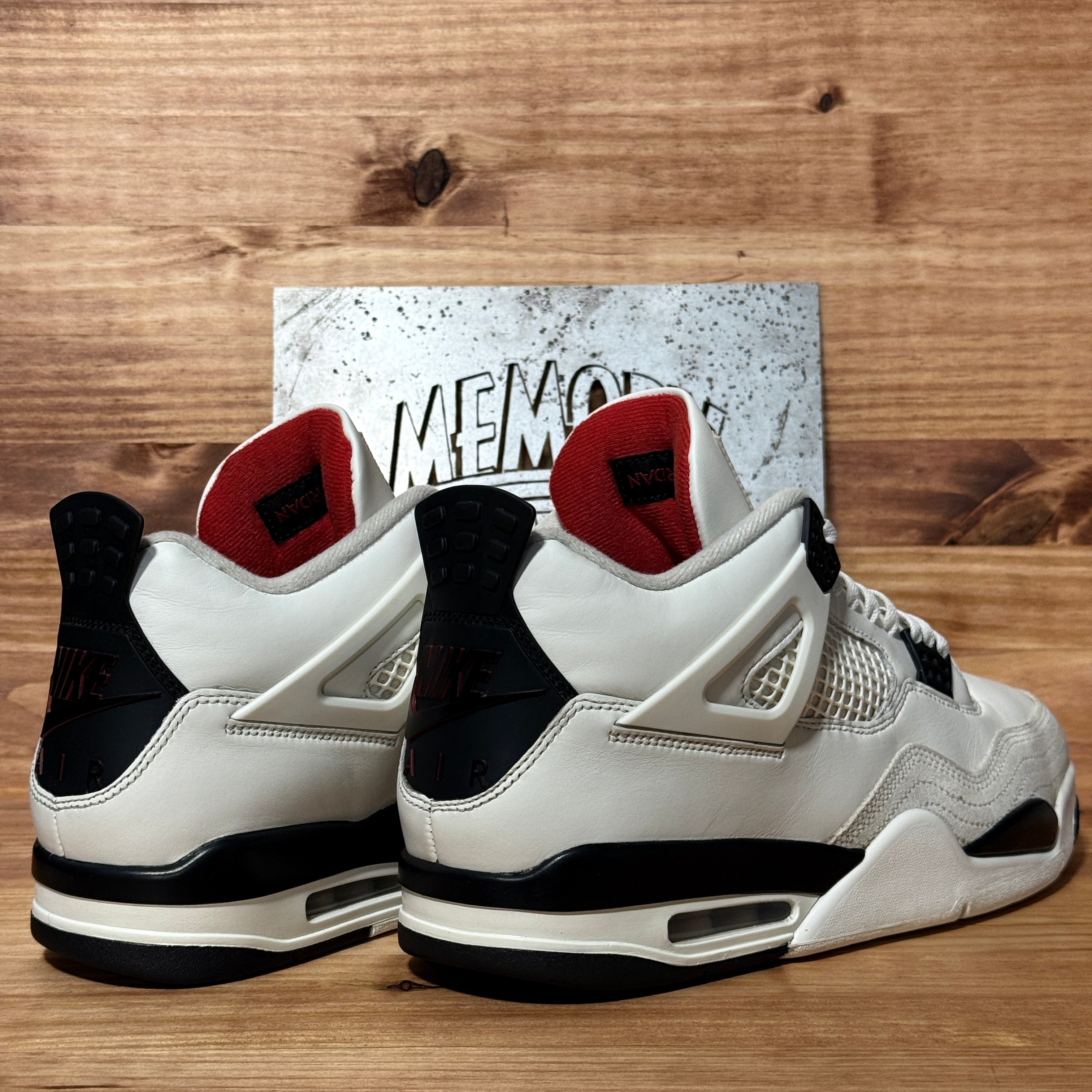 Jordan 4 Retro OG Flight Club