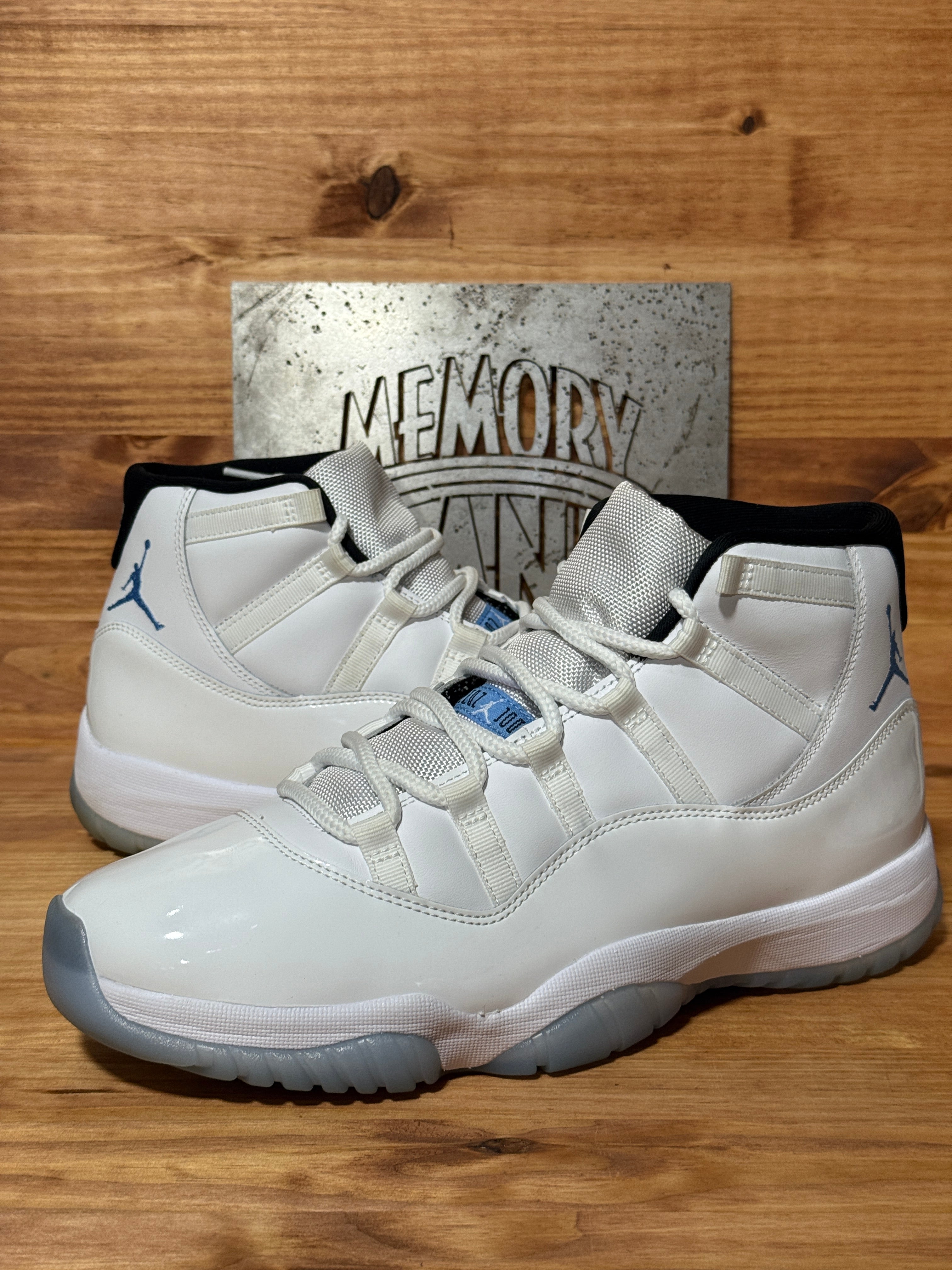 Jordan 11 Retro Legend Blue (2024)