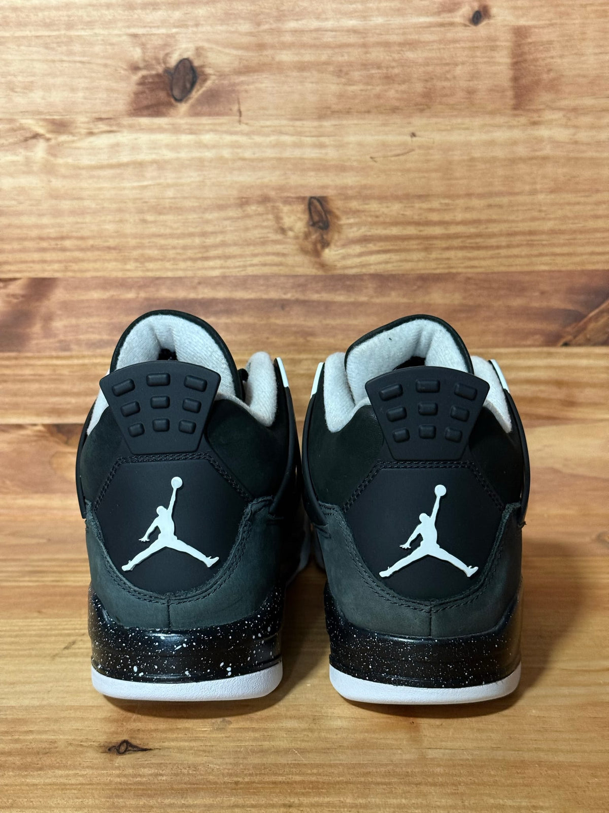 Jordan 4 Retro Fear (2024) - Size 9