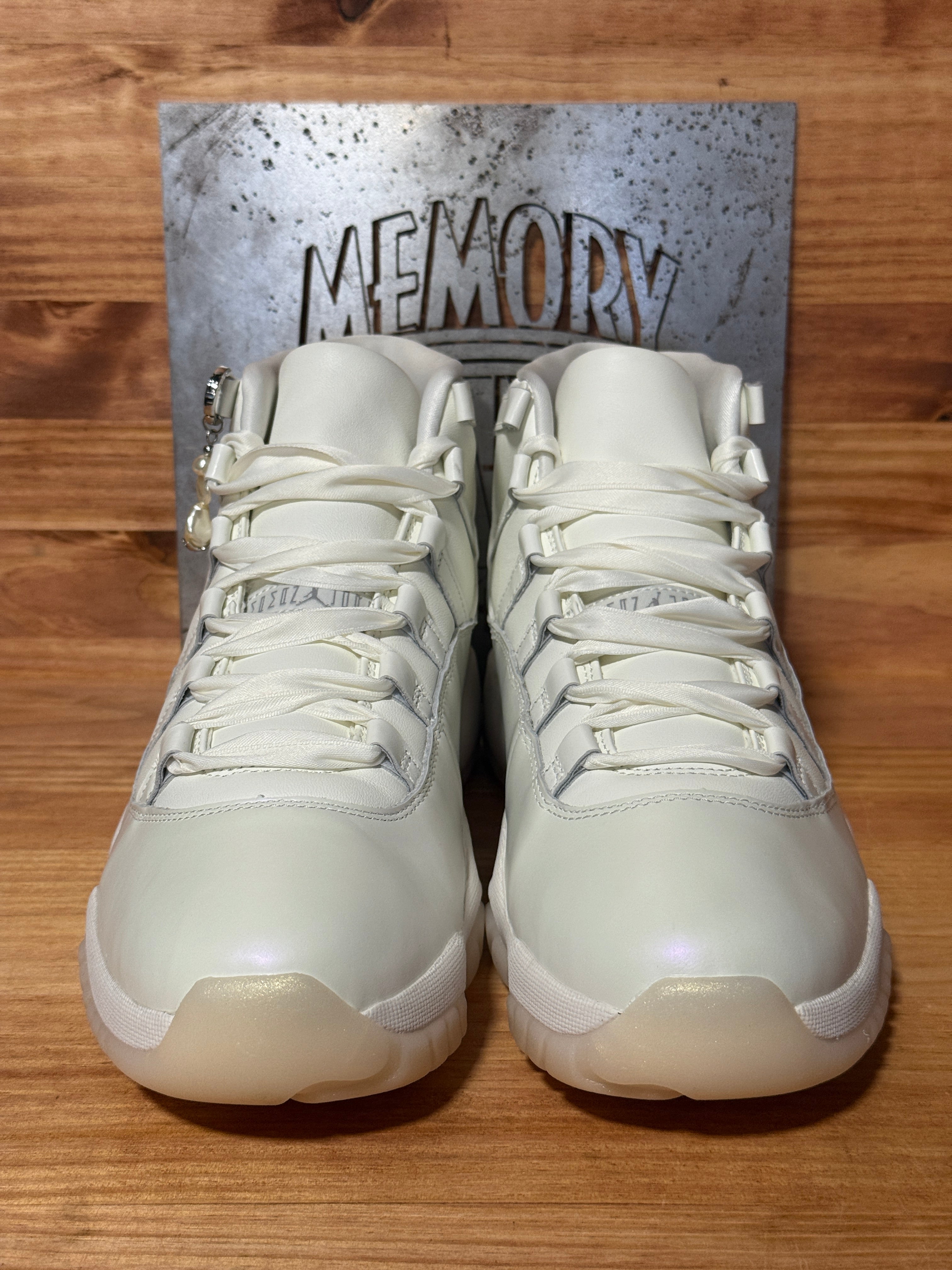 Jordan 11 Retro Pearl (Women's)