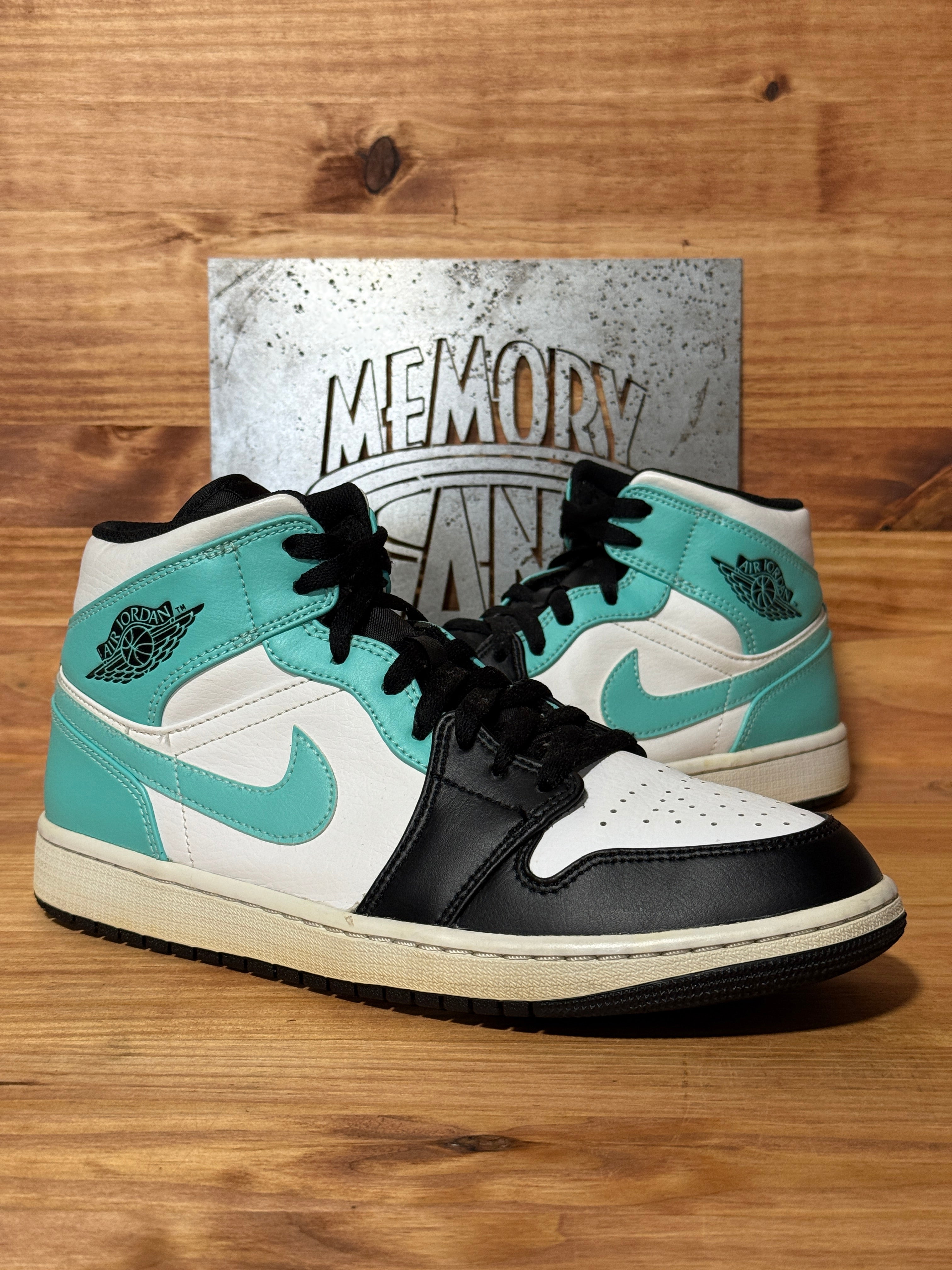 Jordan 1 Mid Tropical Twist Igloo