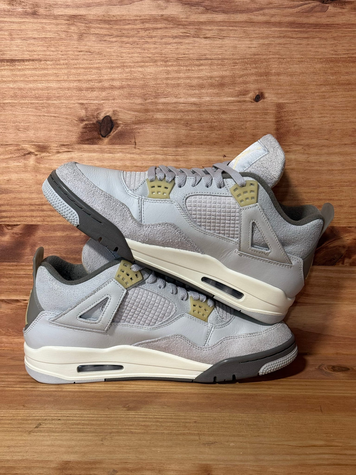 Jordan 4 Retro SE Craft Photon Dust - Size 10.5