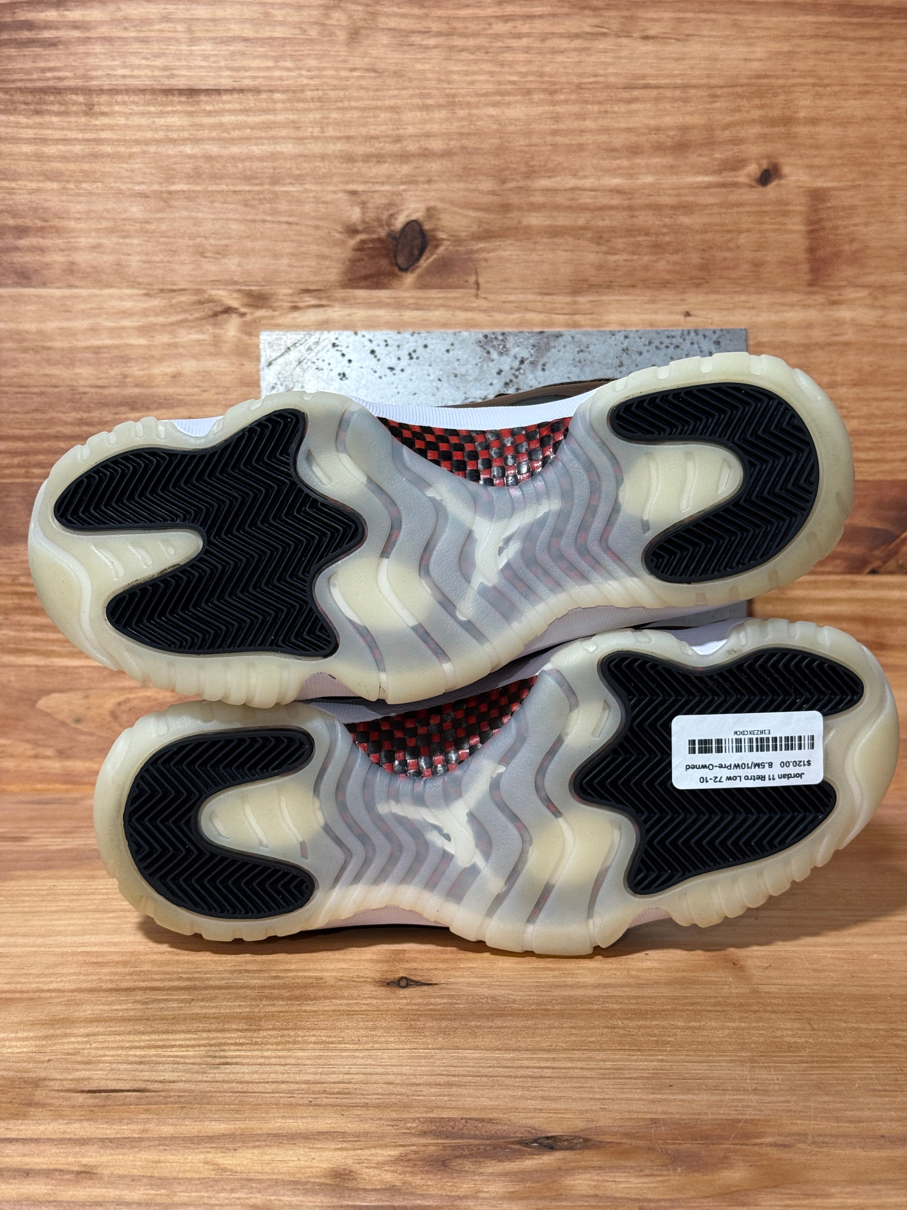 Jordan 11 Retro Low 72-10