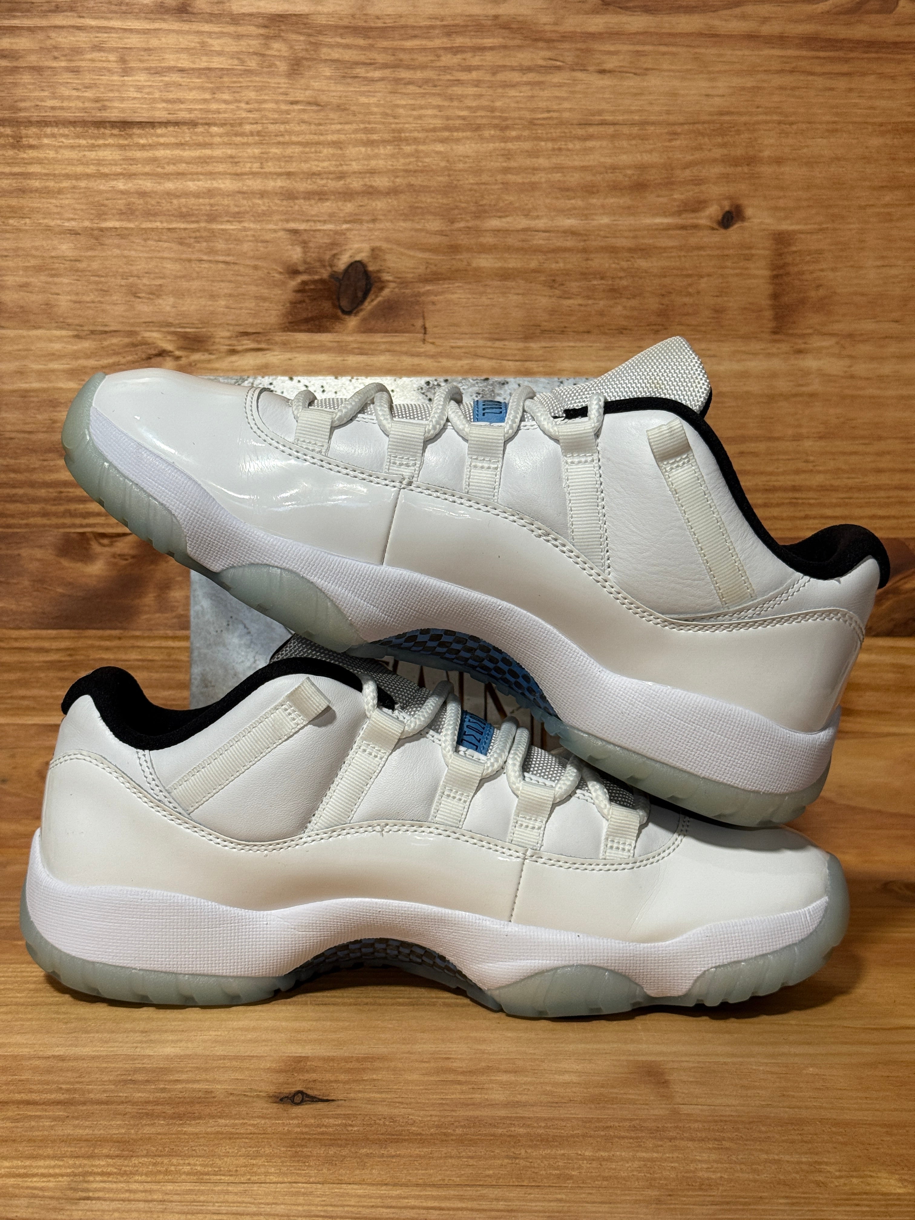 Jordan 11 Retro Low Legend Blue