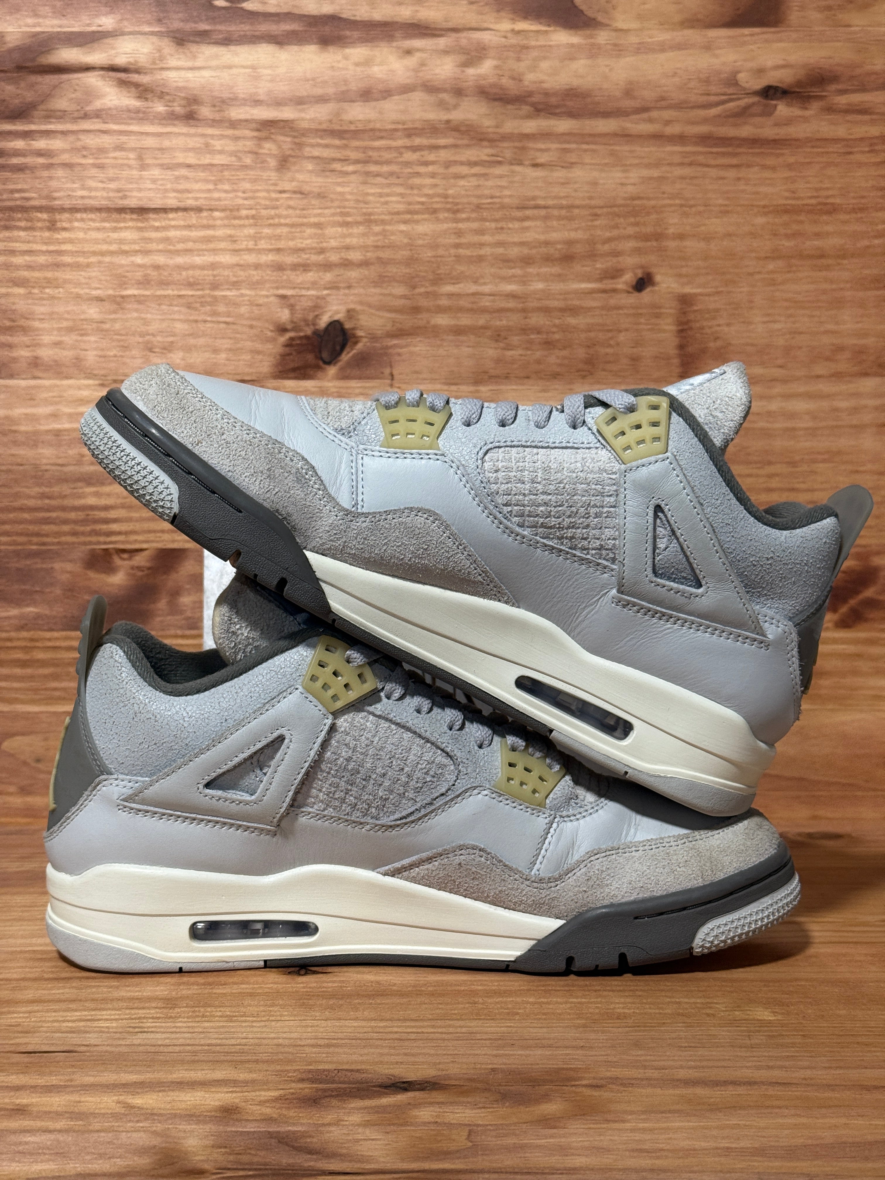 Jordan 4 Retro SE Craft Photon Dust