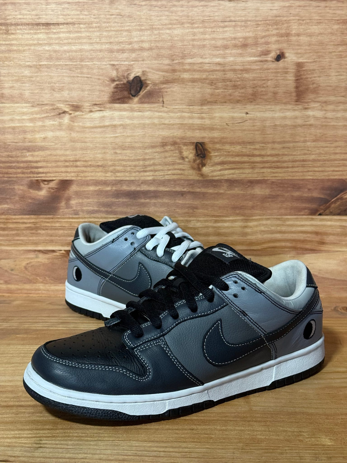 Nike SB Dunk Low Lunar Eclipse (East) -Size 9.5
