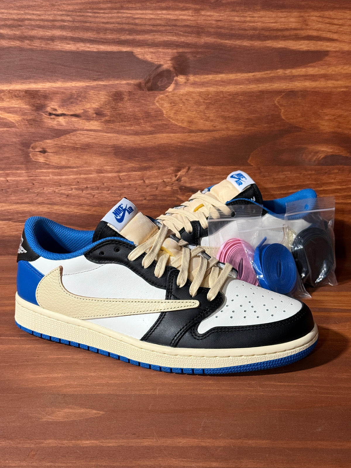 Jordan 1 Retro Low OG SP Fragment x Travis Scott Size 8