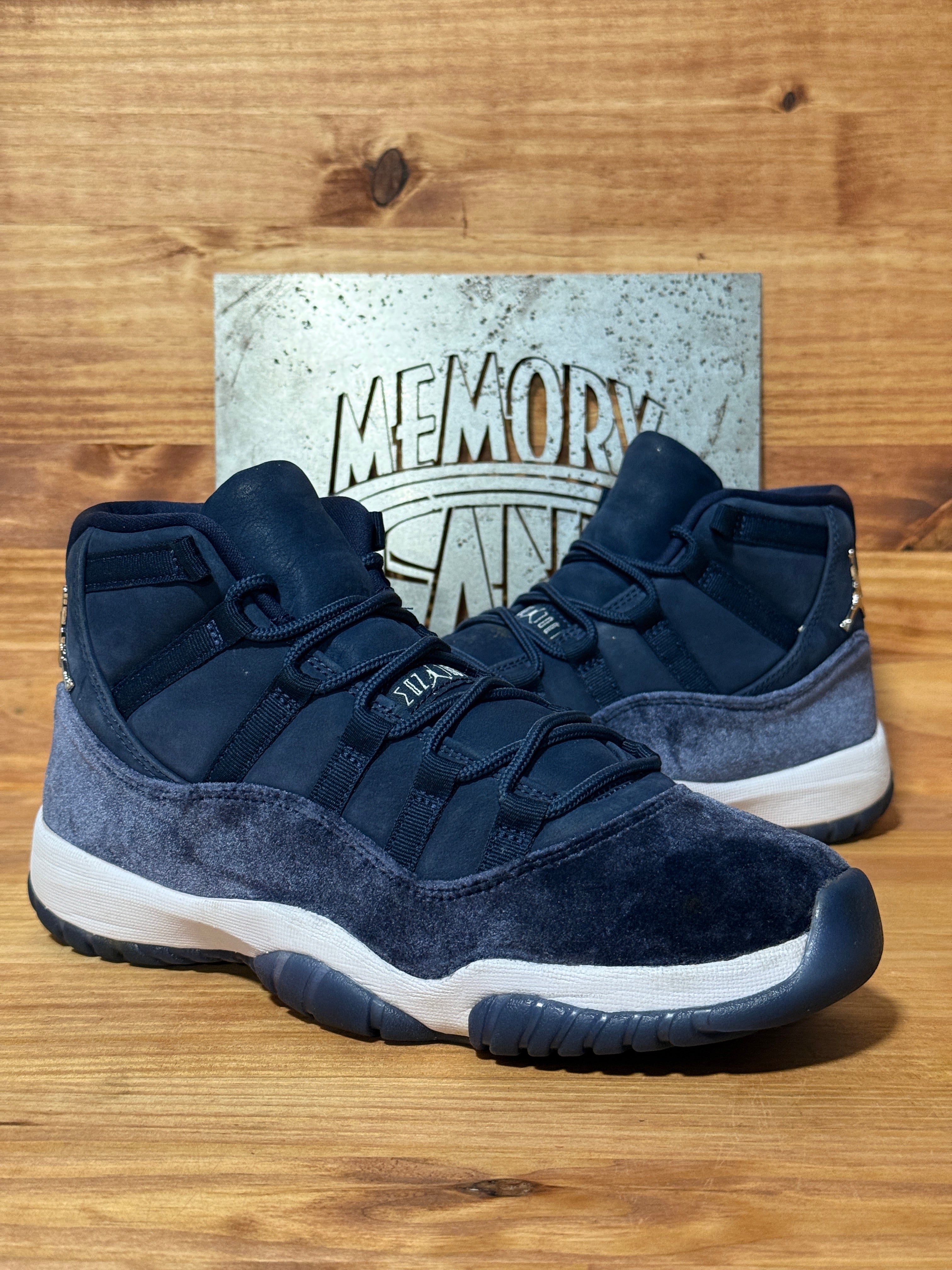 Jordan 11 Retro Midnight Navy (Women's)