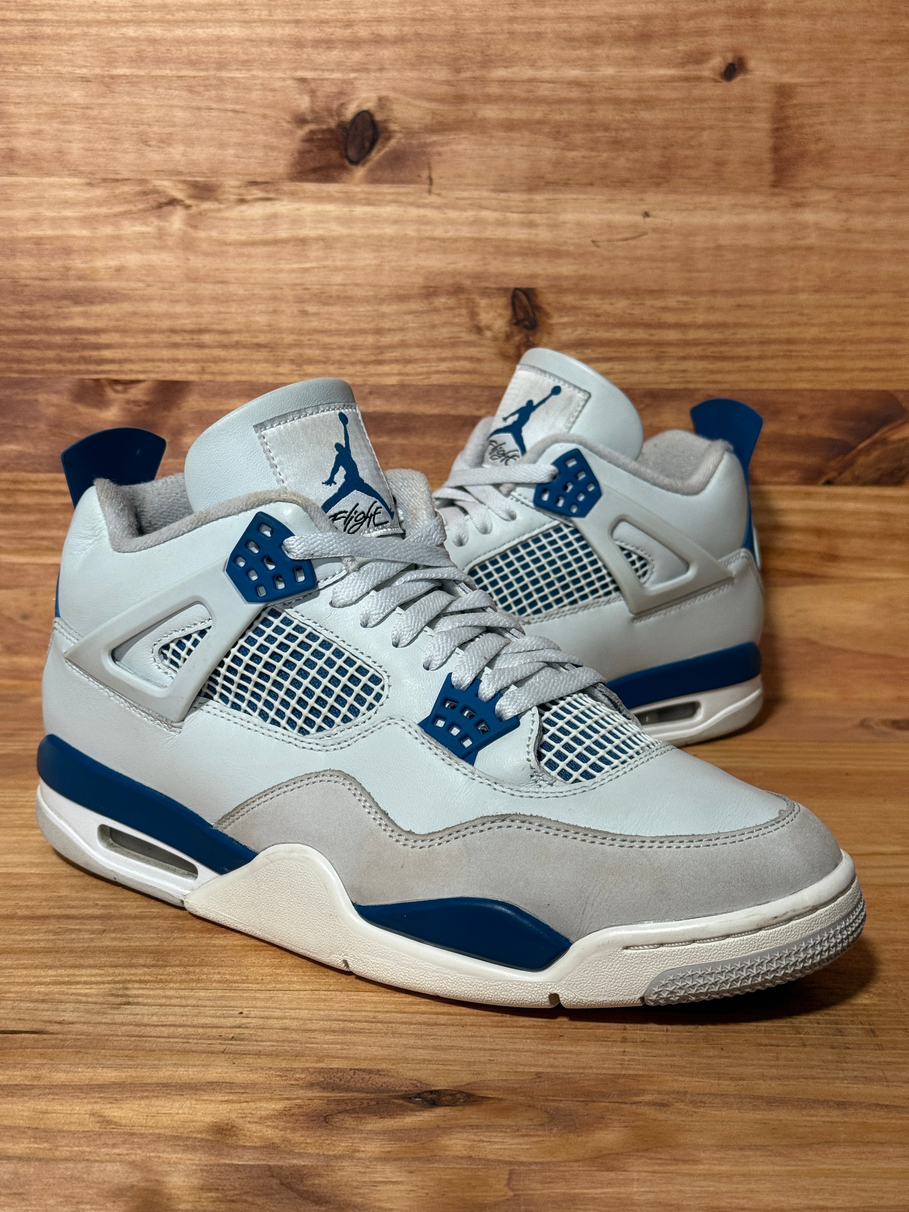 Jordan 4 Retro Military Blue (2024)