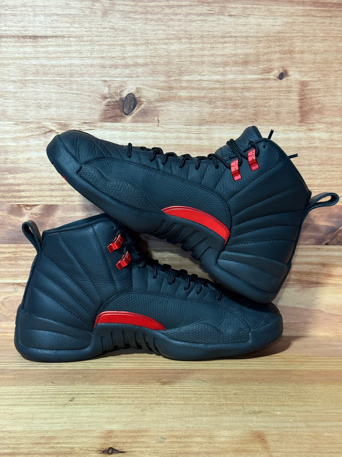 Jordan 12 Retro Bloodline - Size 8.5