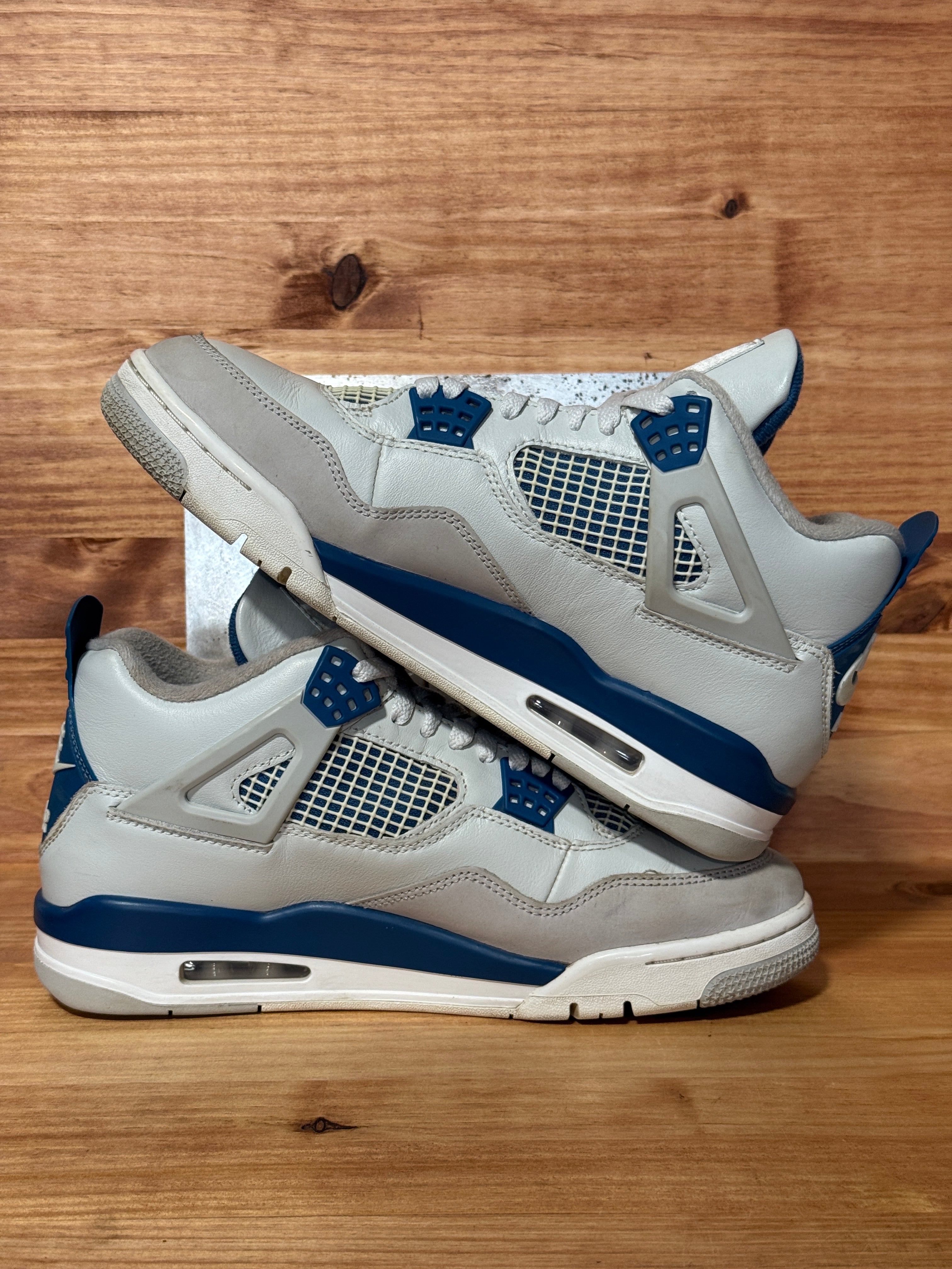 Jordan 4 Retro Military Blue (2024)