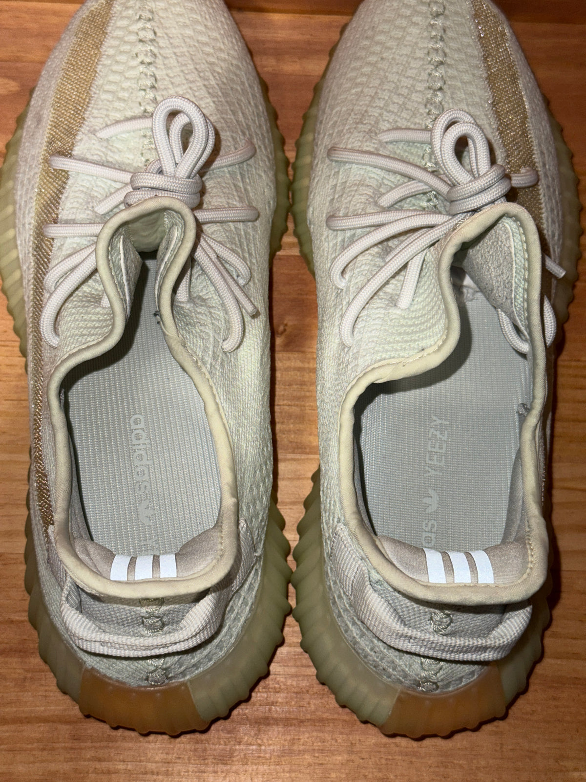 adidas Yeezy Boost 350 V2 Hyperspace