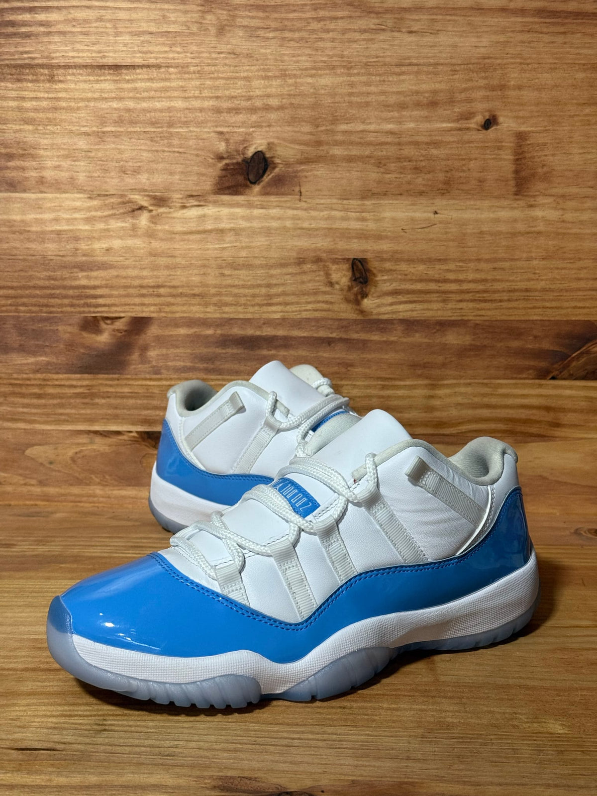 Jordan 11 Retro Low University Blue (2026) - Size 9