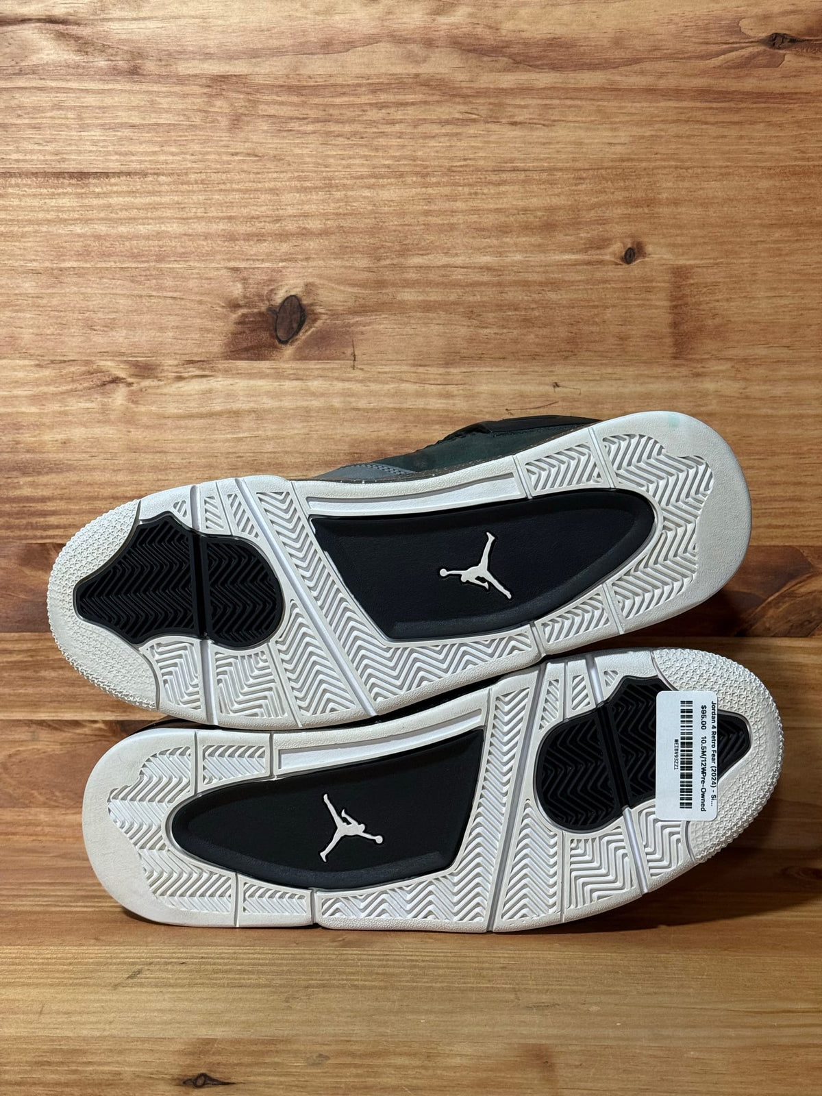 Jordan 4 Retro Fear (2024) - Size 10.5