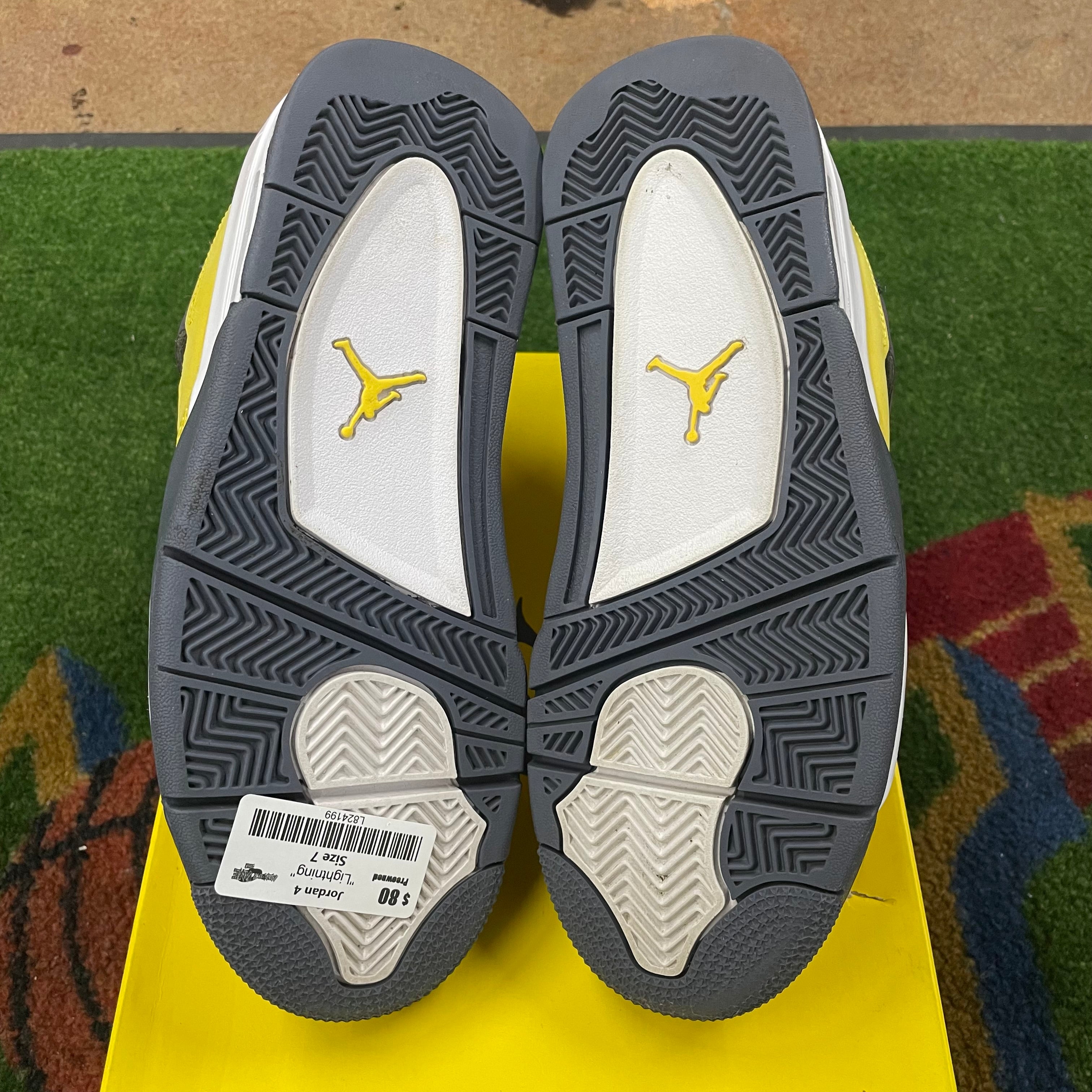 Jordan 4 “Lightning” Size 7