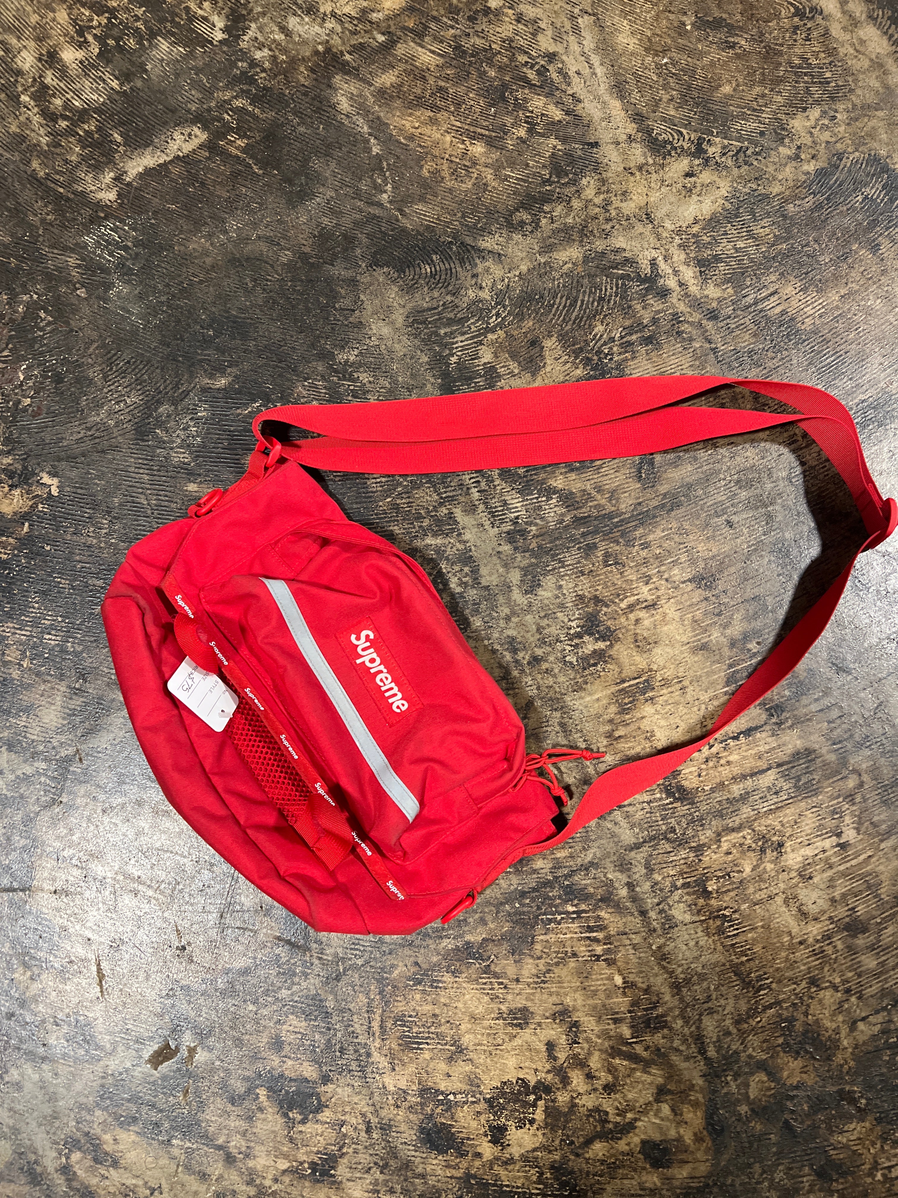 SUPREME MESSENGER BAG