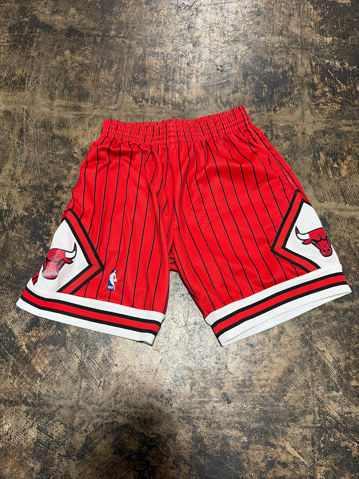 Chicago Bulls Mitchell & Ness Shorts Size Medium