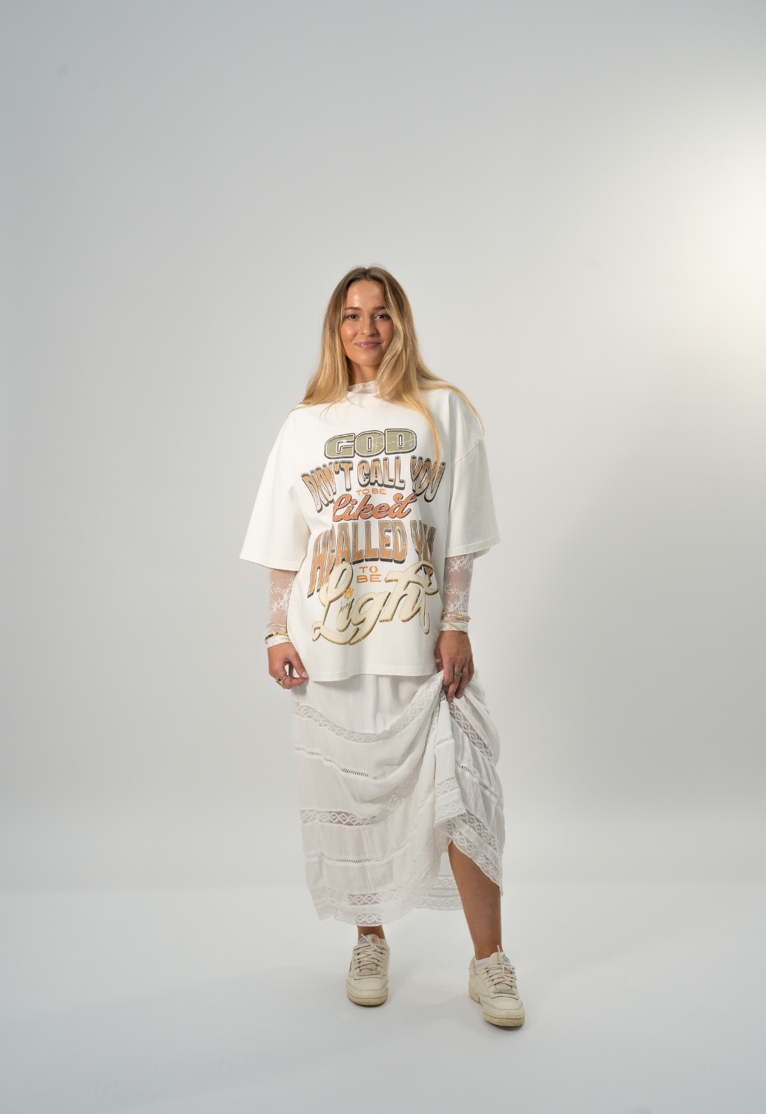 "BE THE LIGHT" BOXY TEE