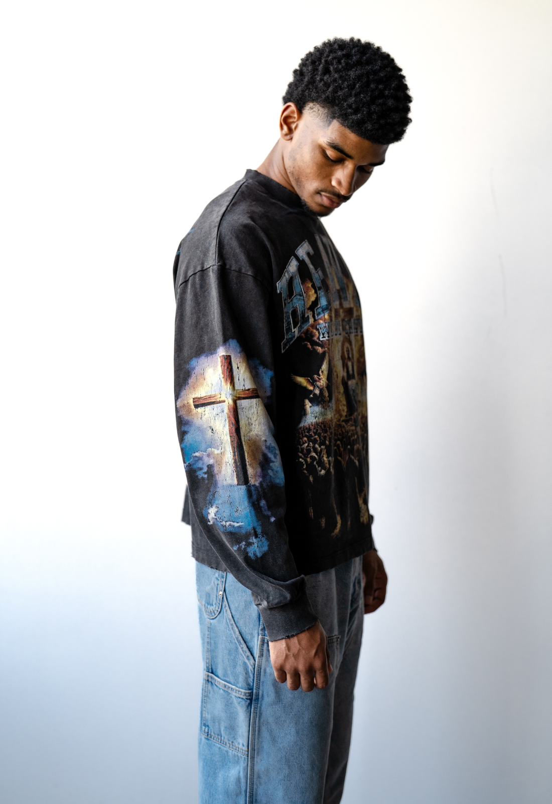 "CROWDED HEAVEN" L/S BOXY TEE